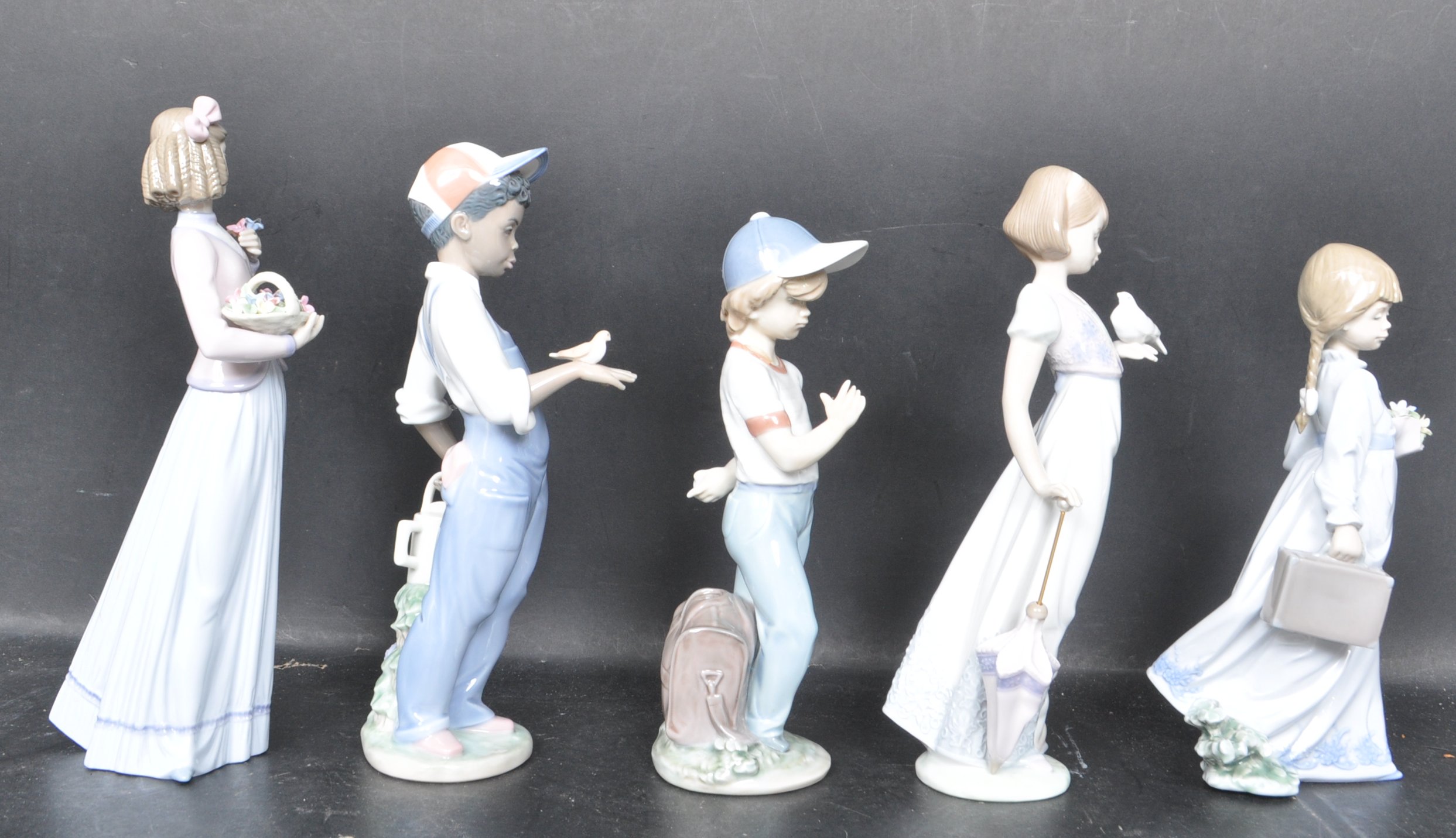 COLLECTION OF FIVE SPANISH LLADRO CERAMIC PORCELAIN FIGURINES - Image 2 of 6