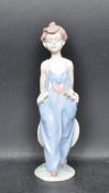 LLADRO 7650 - POCKET FULL OF WISHES - 1997 COLLECTORS SOCIETY CERAMIC PORCELAIN FIGURINE