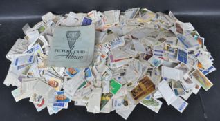 COLLECTION OF VINTAGE 20TH CENTURY CIGARETTE CARDS