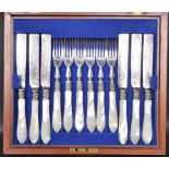 VINTAGE 20TH CENTURY SIX PERSON CANTEEN OF SILVER PLATE CUTLERY