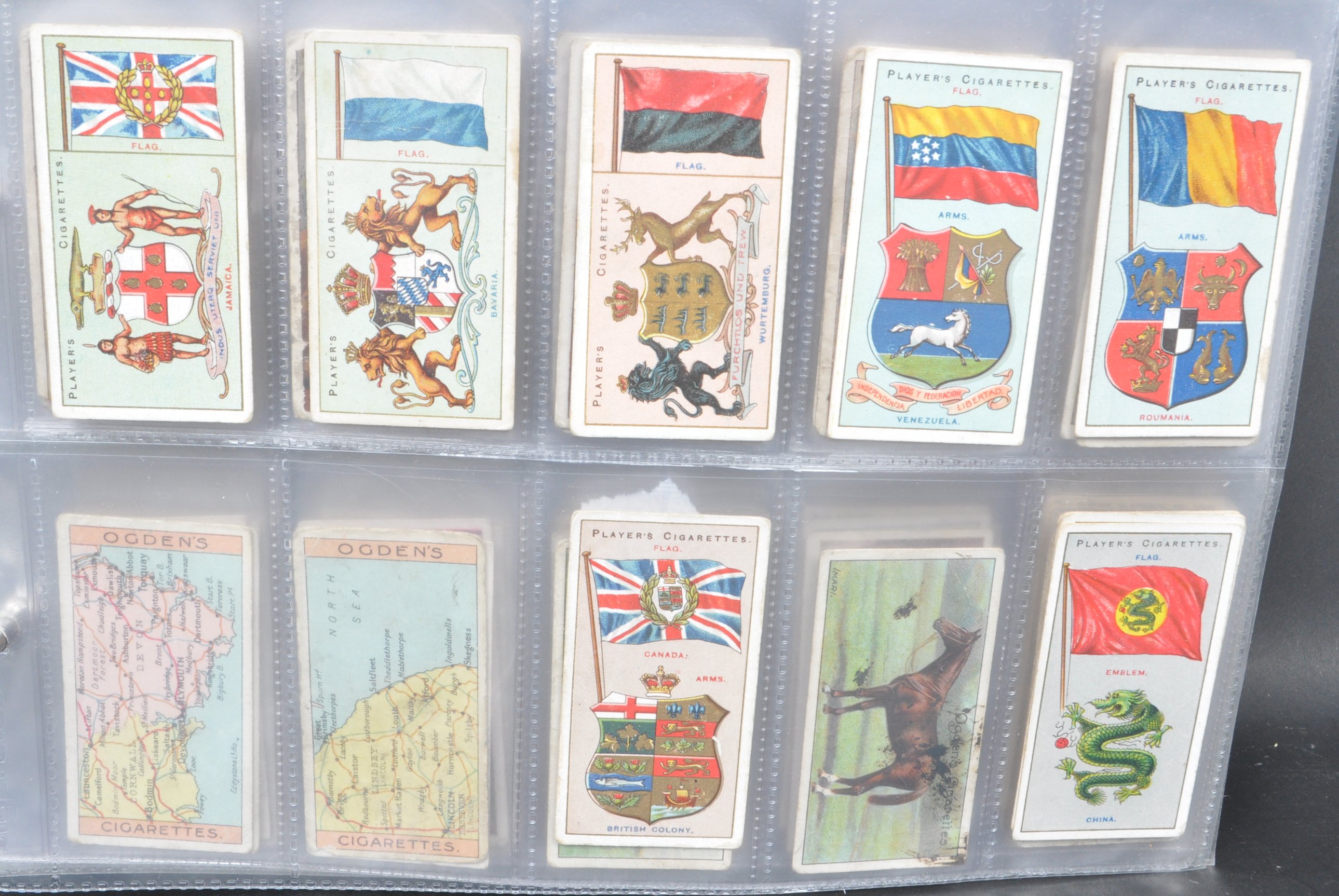 LARGE COLLECTION OF 20TH CENTURY CIGARETTE CARDS - Image 8 of 9