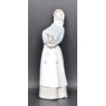 VINTAGE 20TH CENTURY PORCELAIN LLADRO FIGURINE