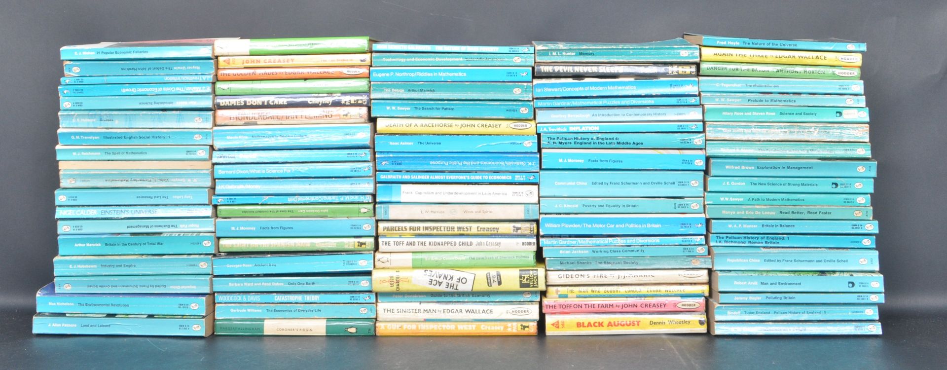 LARGE COLLECTION OF VINTAGE 20TH CENTURY HARDBACK FICTION