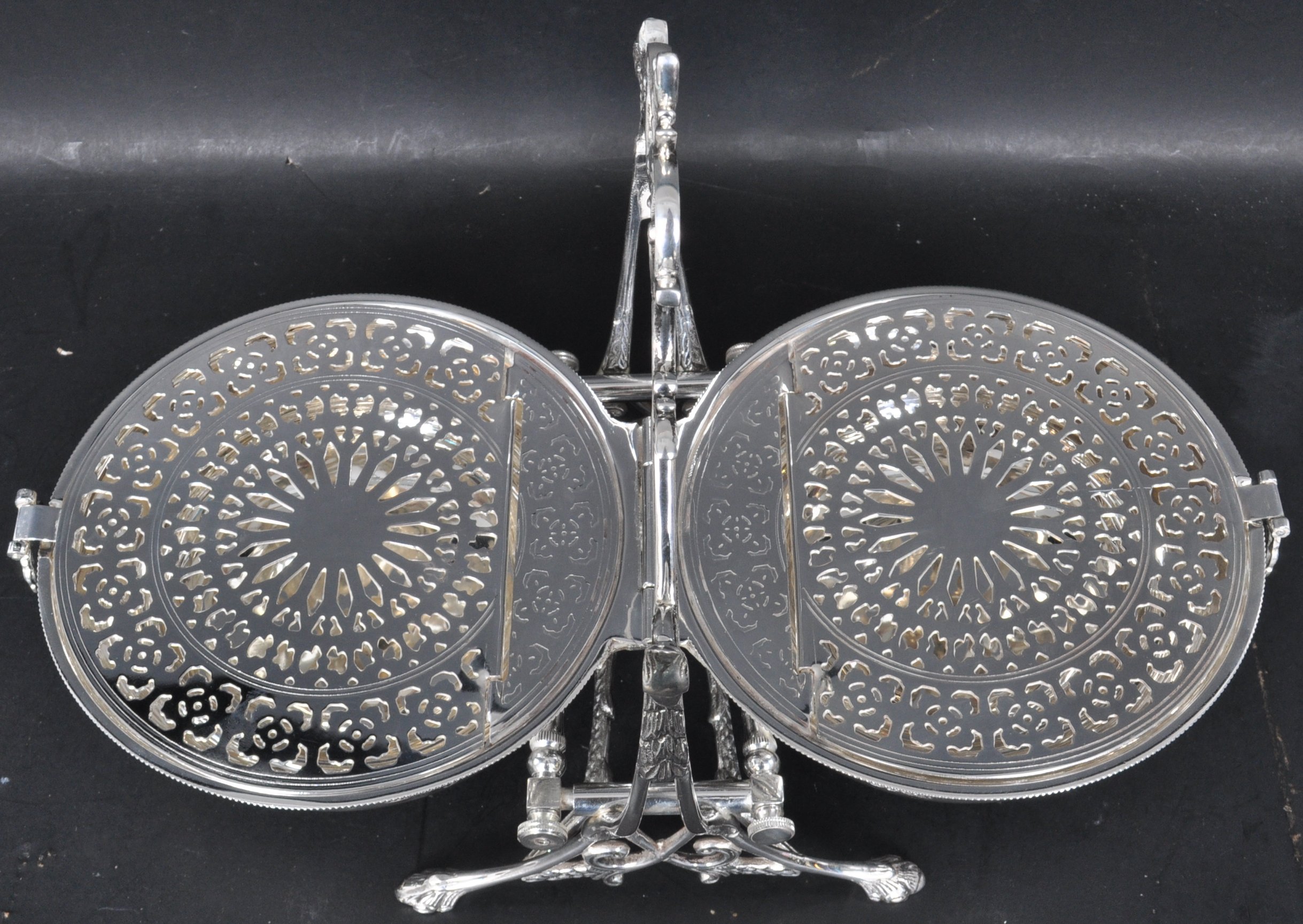 LARGE SILVER PLATED MUFFIN DISH - Image 2 of 8