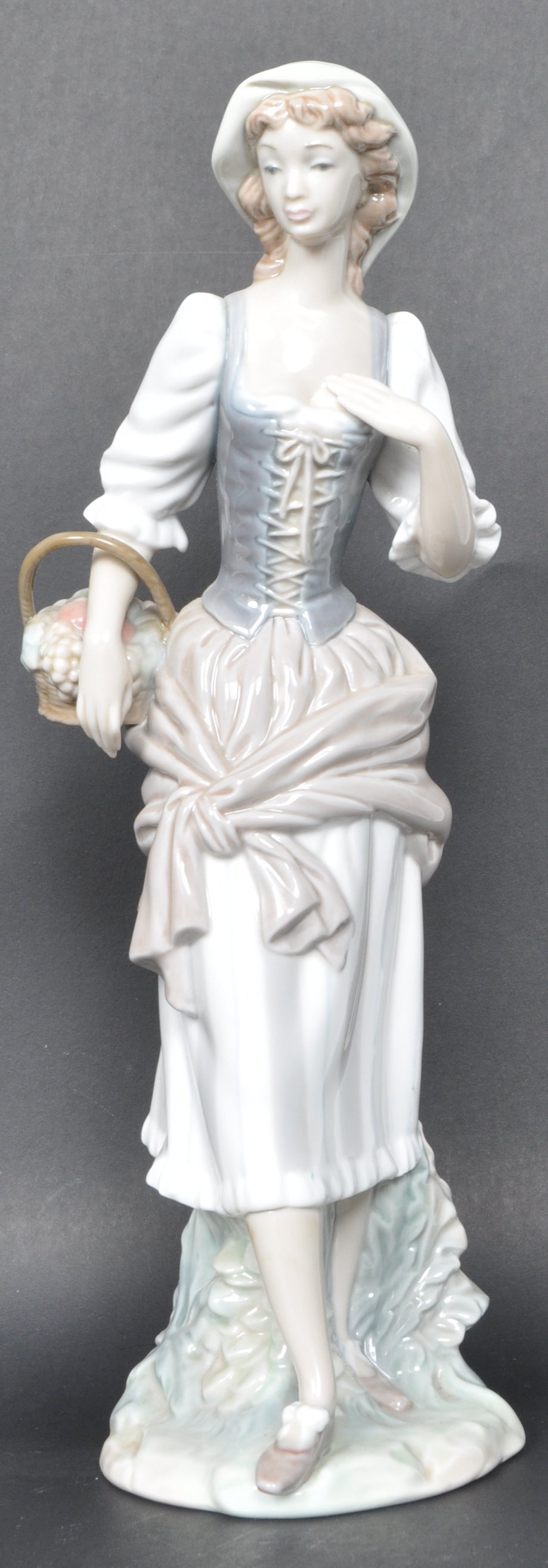 VINTAGE 20TH CENTURY LLADRO FIGURINE