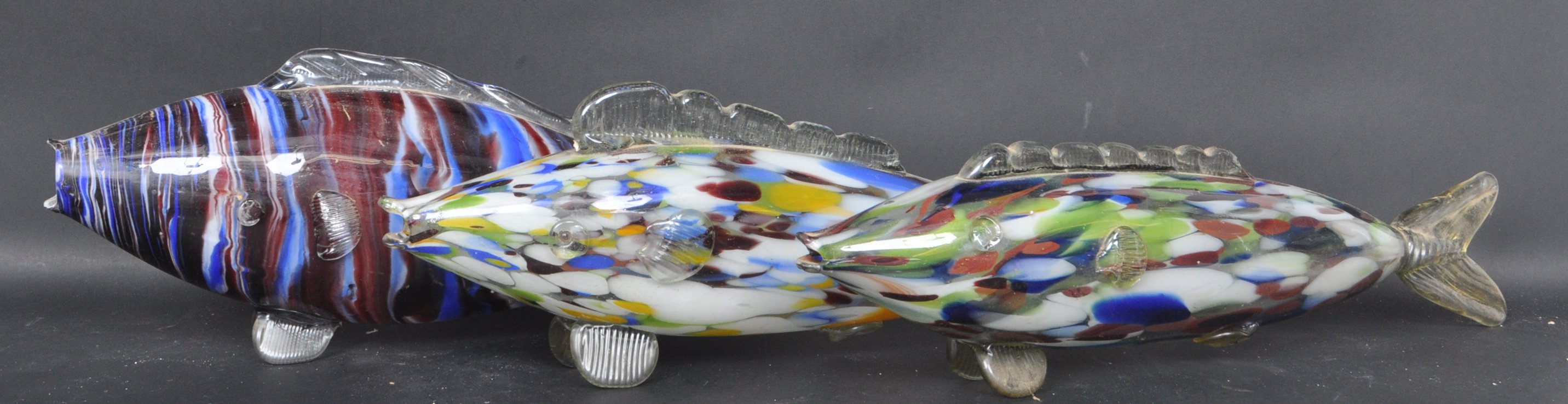 THREE LARGE VINTAGE MURANO GLASS FISH - Image 2 of 4