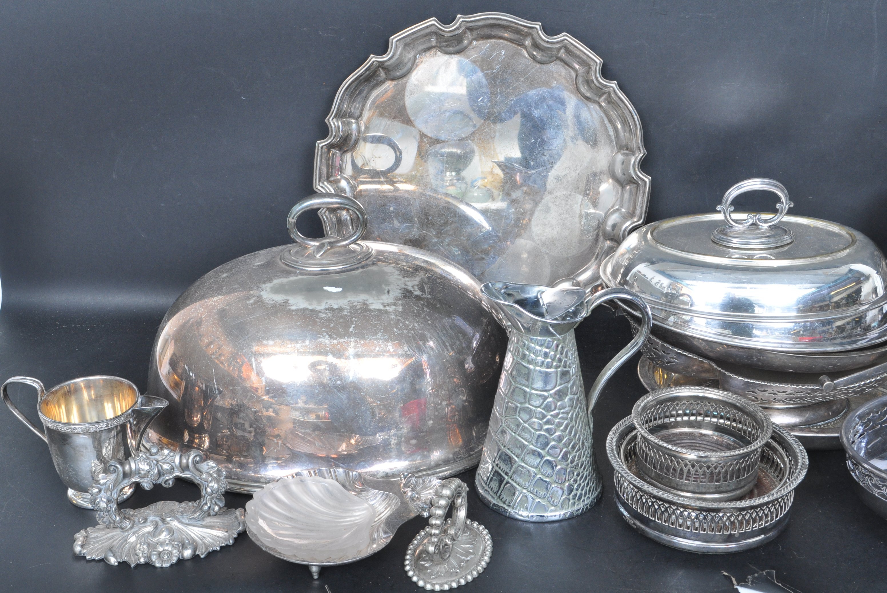 COLLECTION FO VINTAGE 20TH CENTURY SILVER PLATE - Image 4 of 7
