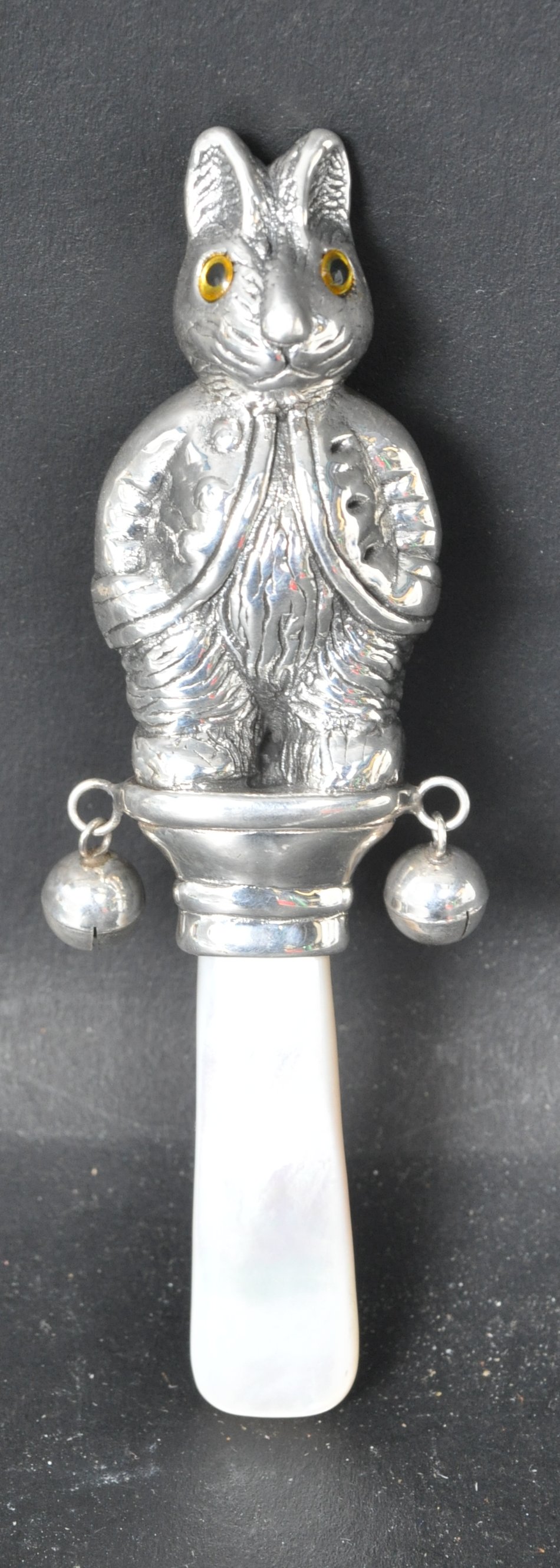 SILVER CHILDS PETER RABBIT RATTLE