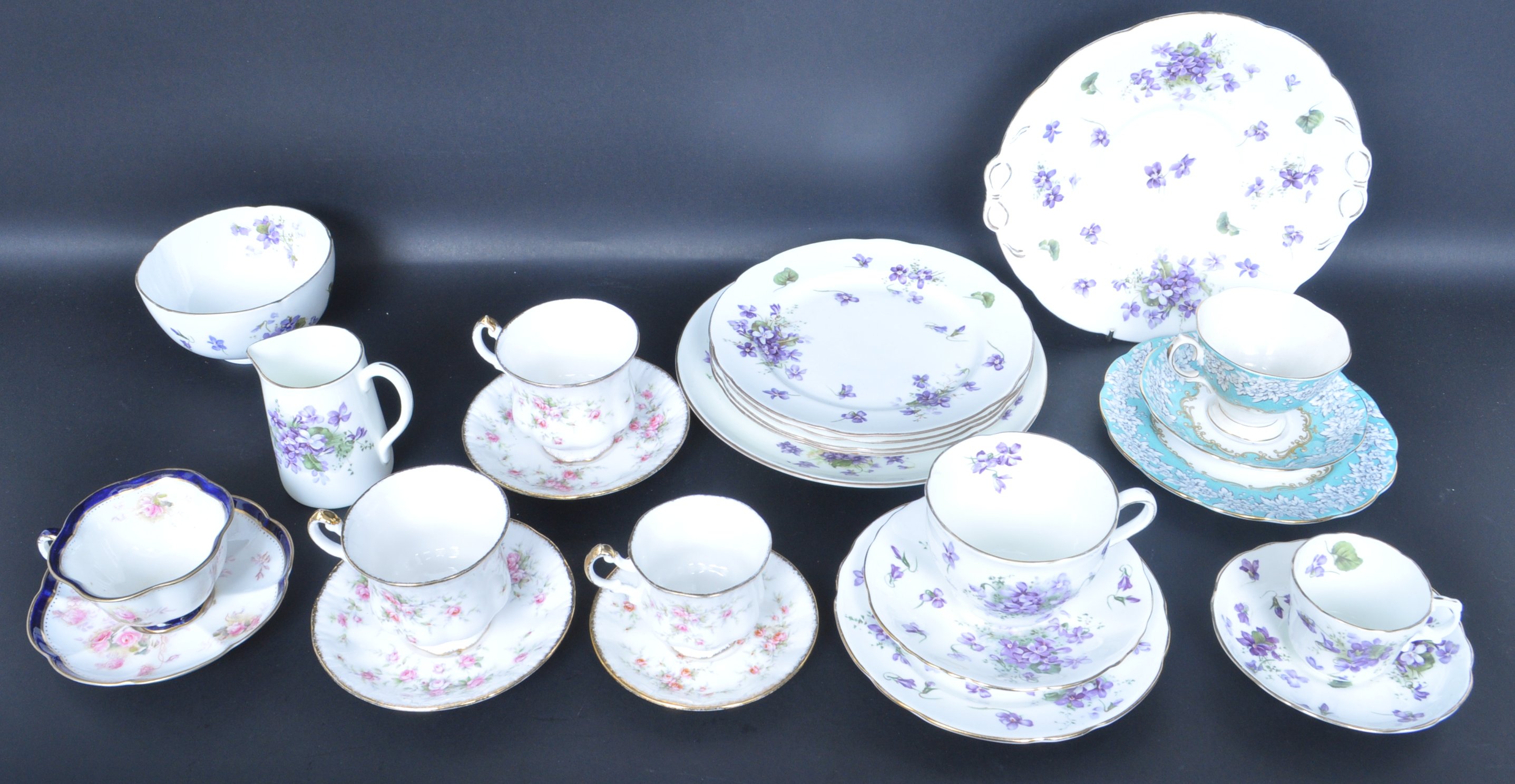 COLLECTION OF VINTAGE 20TH CENTURY CHINA TABLEWARES - Image 2 of 11