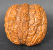 19TH CENTURY CHINESE ORIENTAL HAND CARVED WALNUT