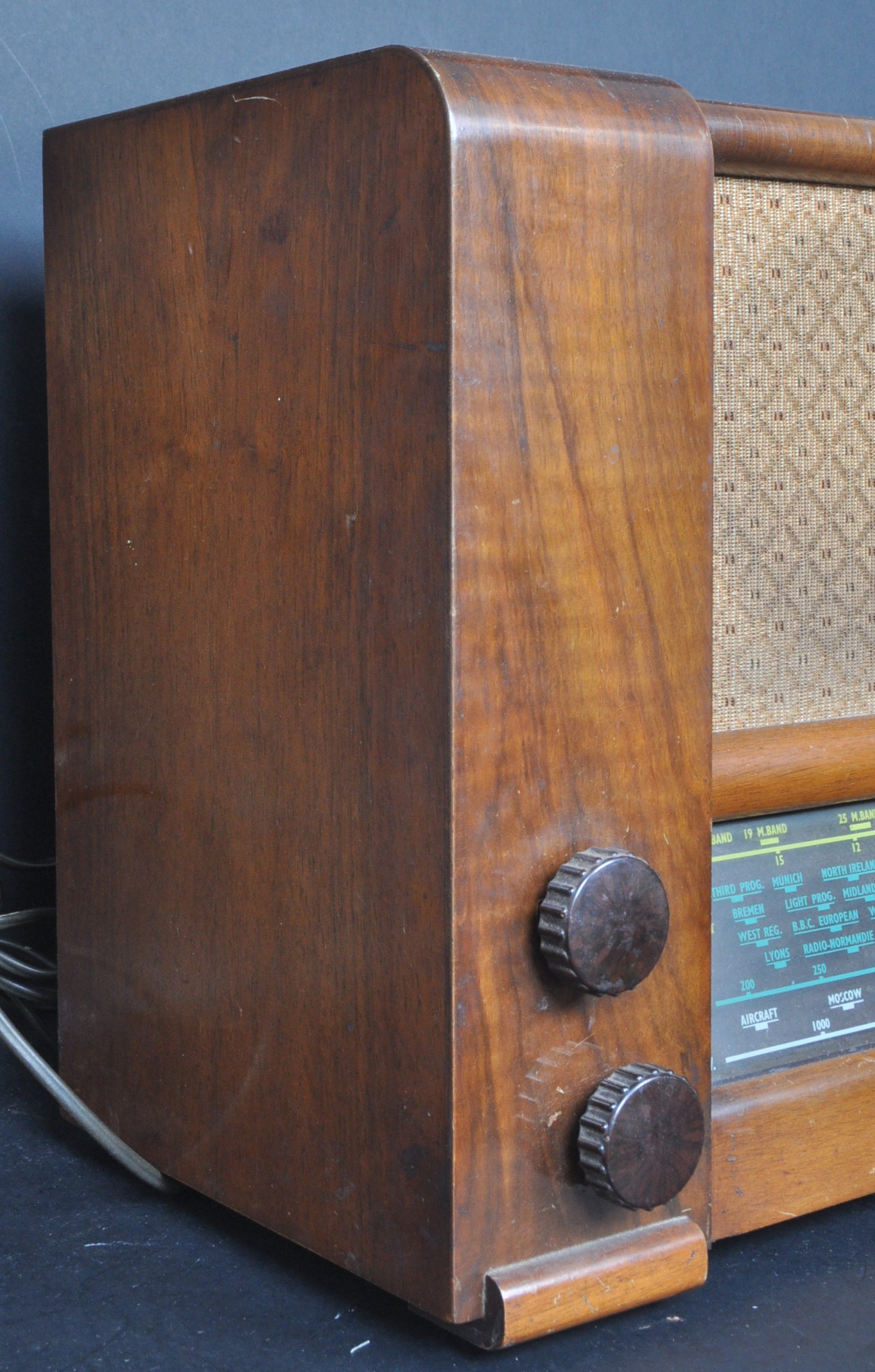 MID 20TH CENTURY MAHOGANY CASE VALVE RADIO - Image 5 of 7