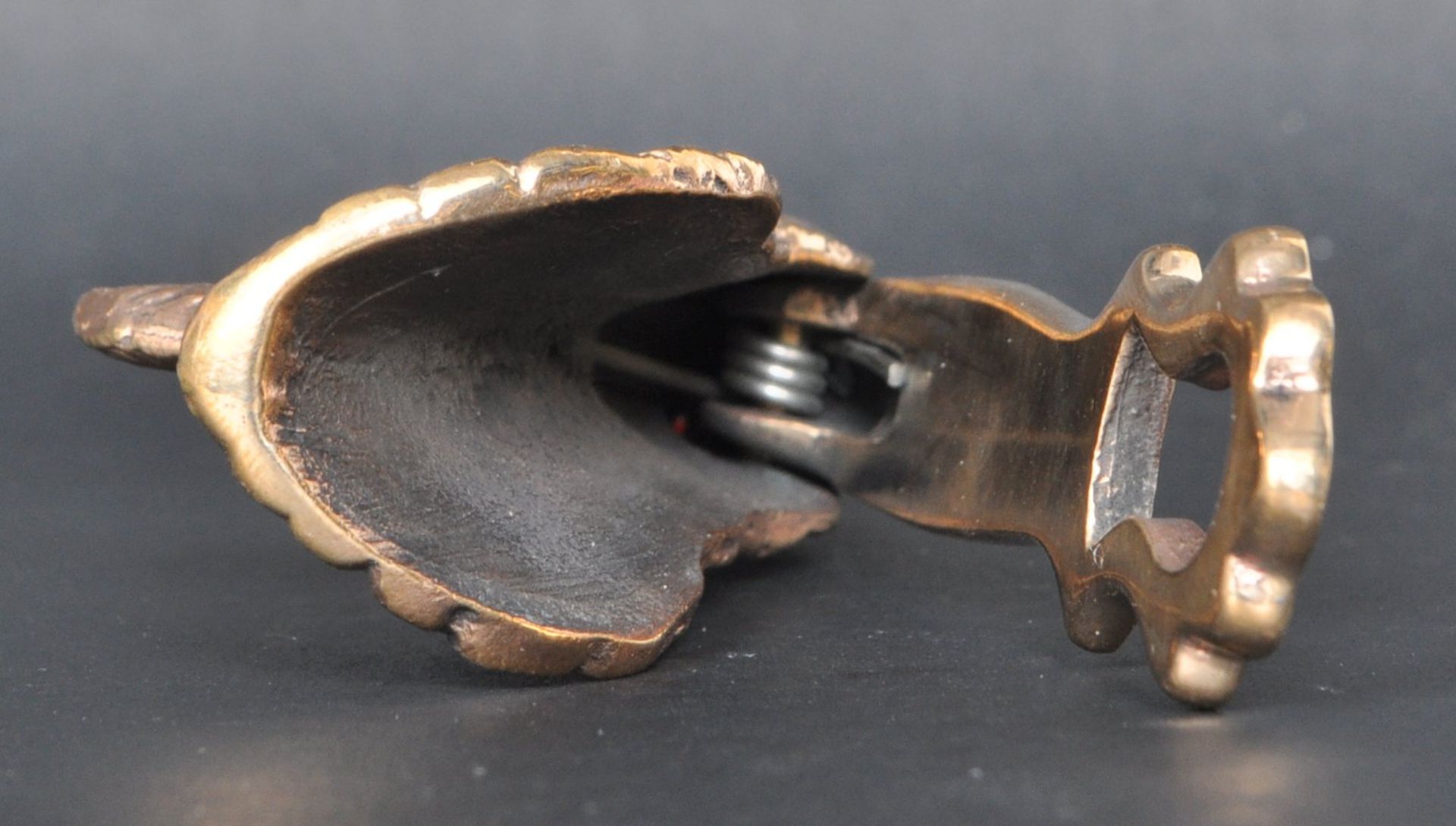 SILVER GILDED CLIP IN THE FORM OF A WATER BIRD - Image 4 of 5