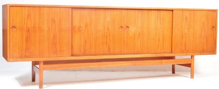 RETRO VINTAGE MID 20TH CENTURY DANISH TEAK WOOD SIDEBOARD