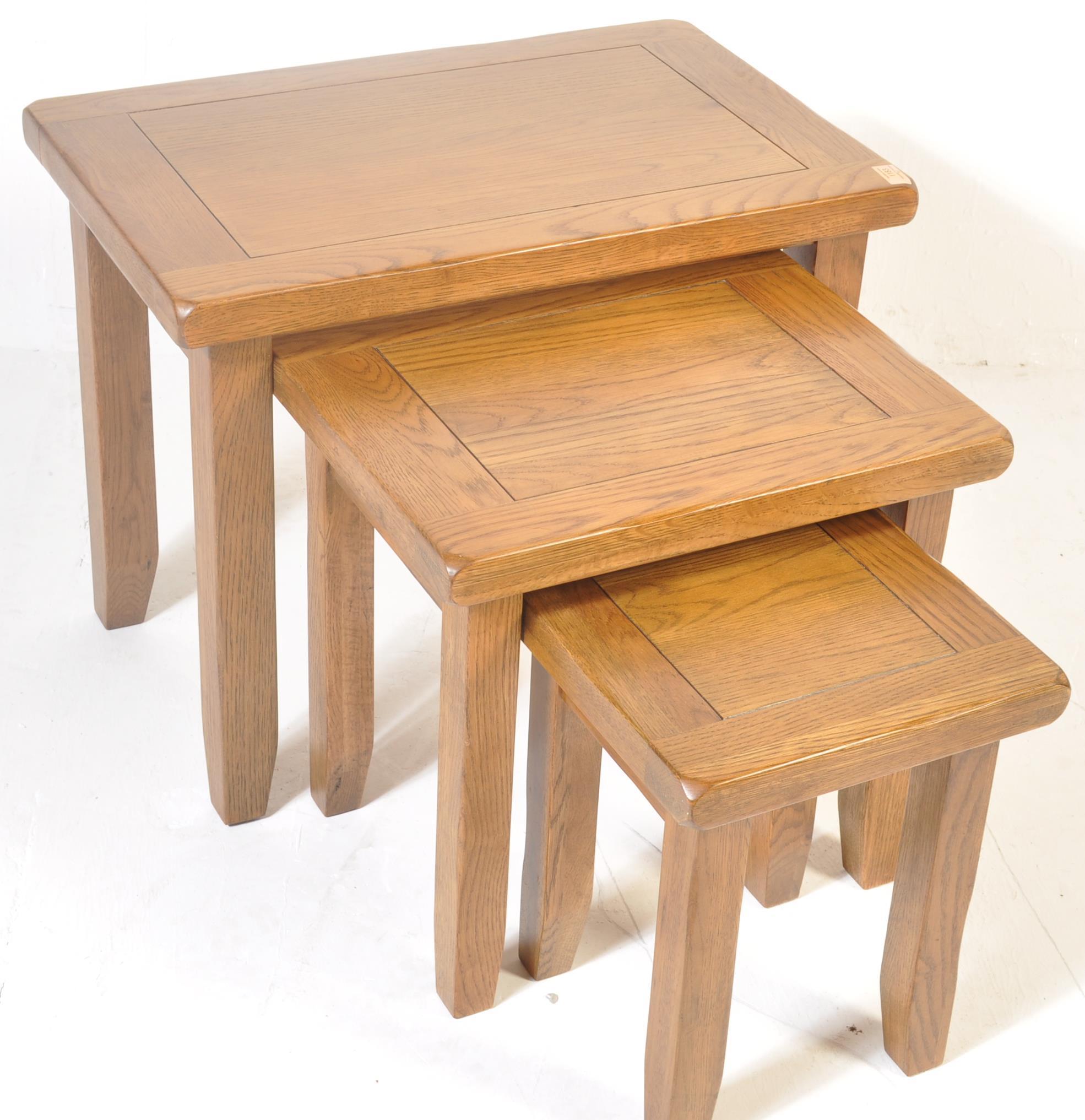 NEST OF CONTEMPORARY OAK GRADUATING TABLES - Image 2 of 5