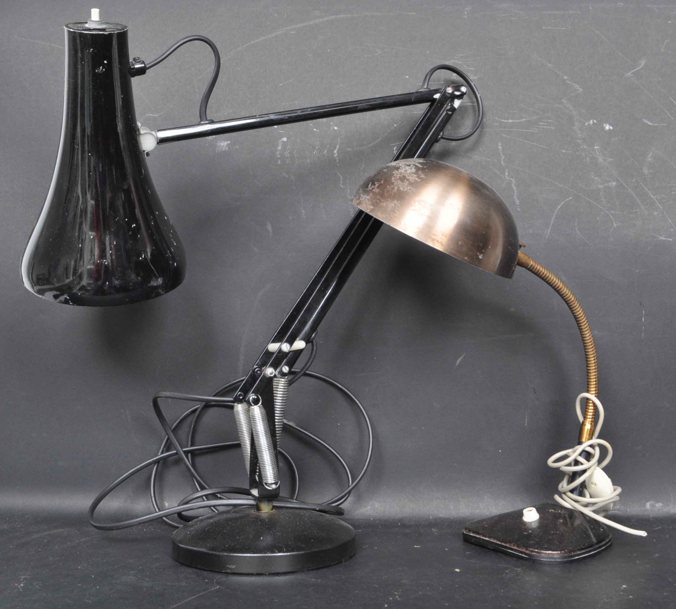 VINTAGE 20TH CENTURY HERBERT TERRY AND SONS ANGLEPOISE LAMP - Image 3 of 5