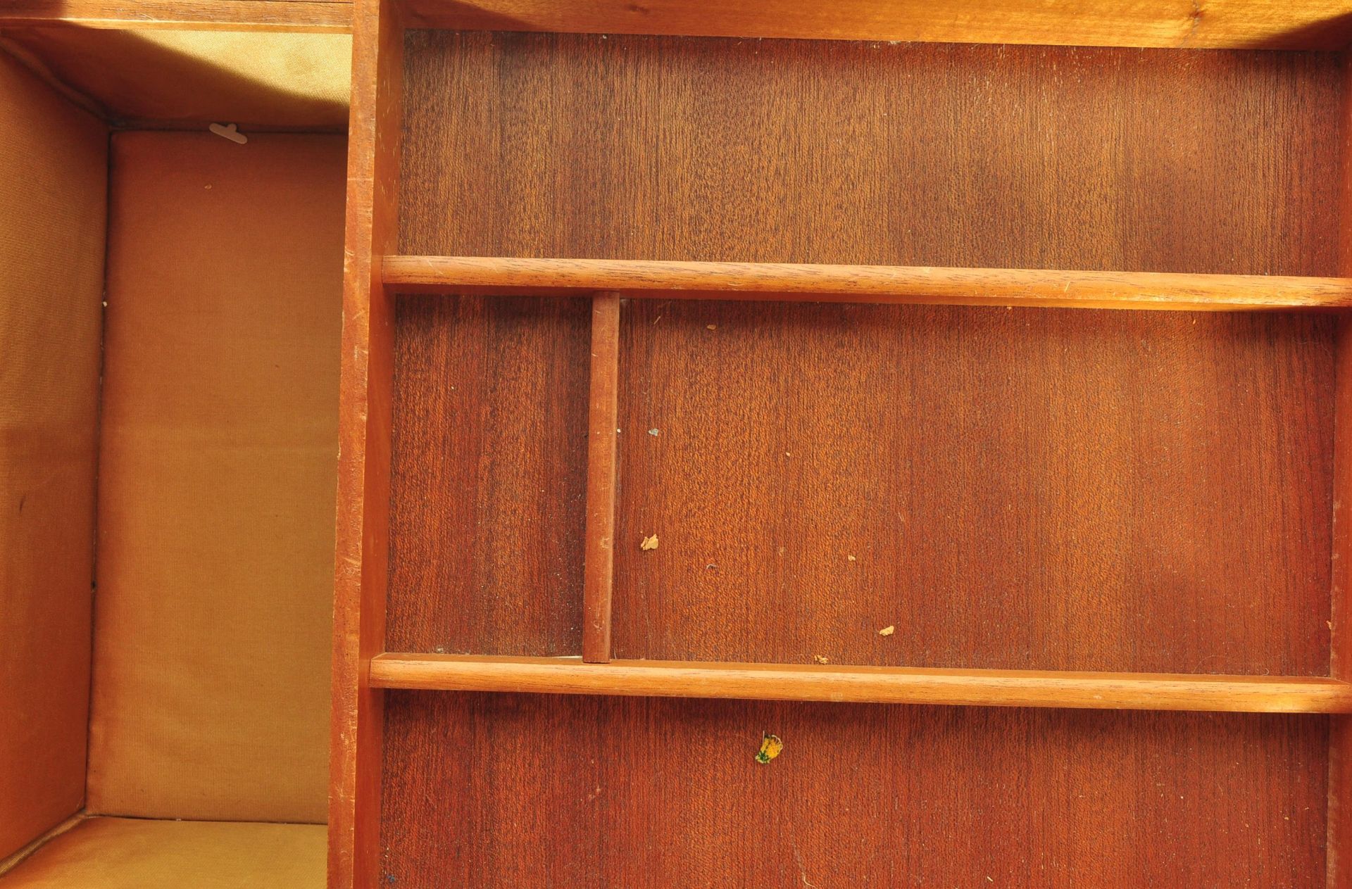 COLLECTIONOF RETRO VINTAGE MID 20TH CENTURY TEAK FURNITURE - Image 7 of 10