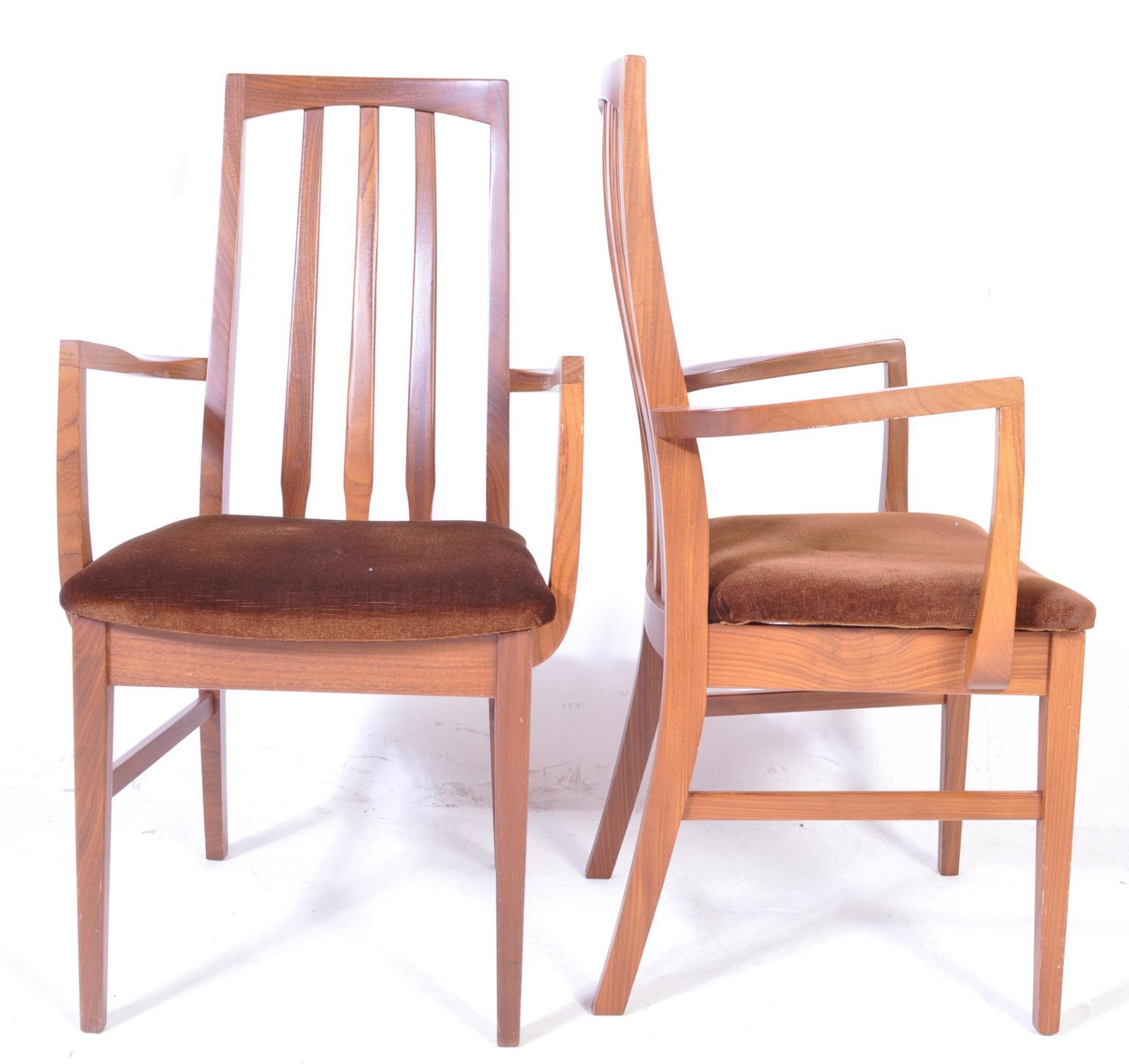 MID 20TH CENTURY TEAK WOOD DINNIG SUITE BY WILLIAM LAWRENCE - Image 8 of 9