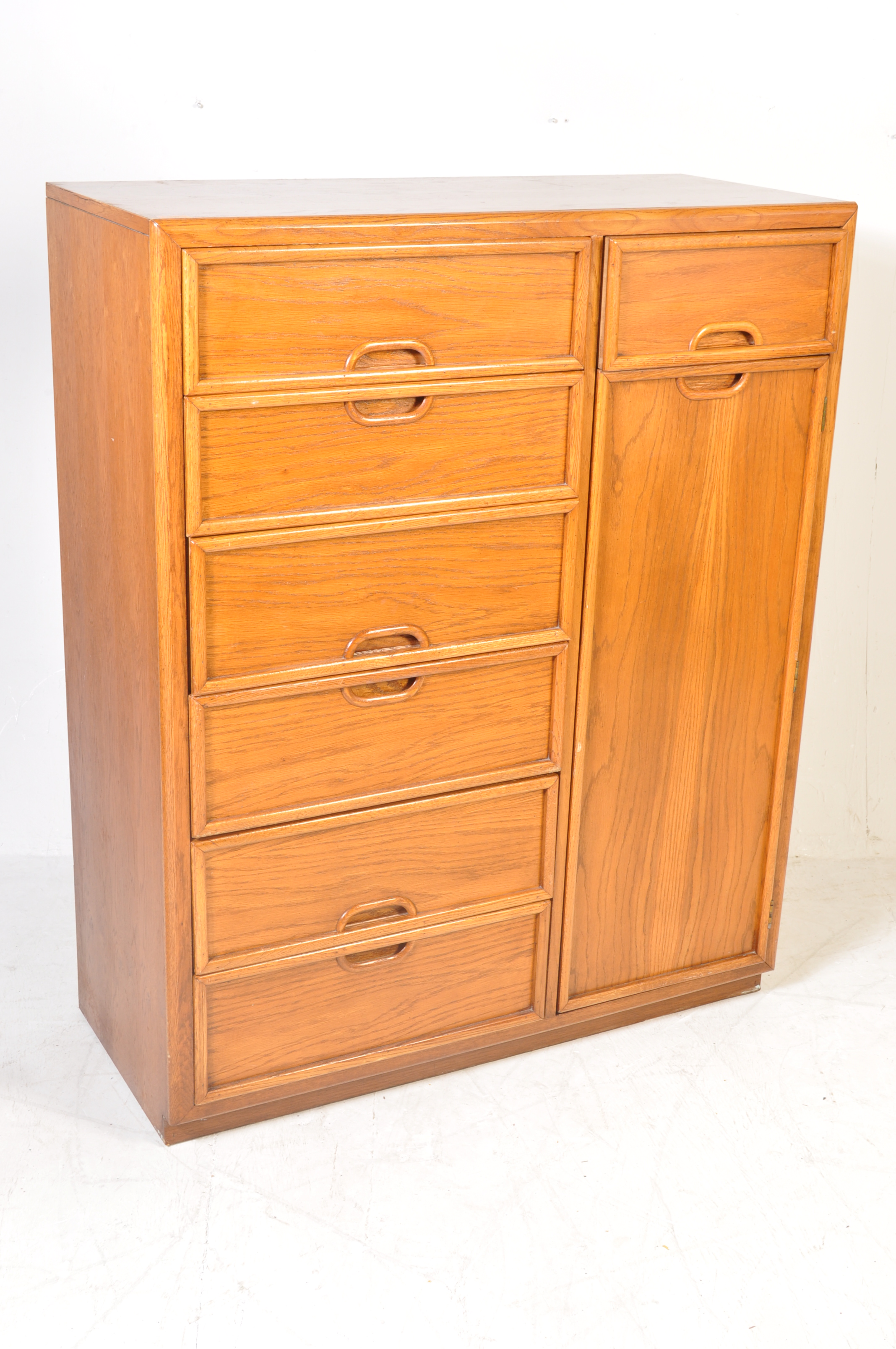 VINTAGE 20TH CENTURY TEAK CHEST OF DRAWERS - Image 2 of 7