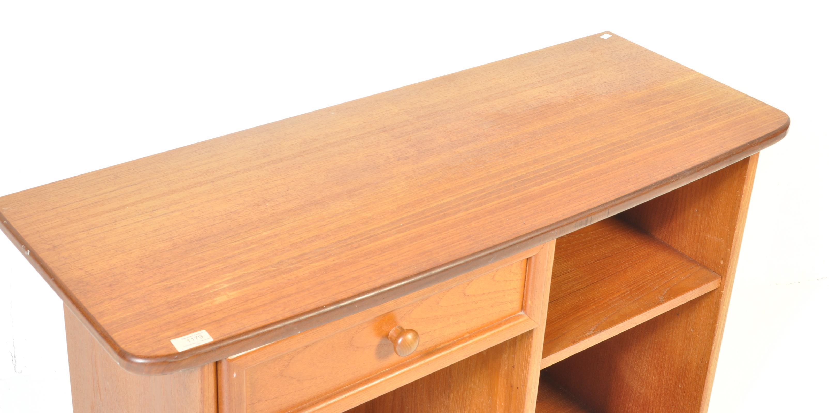 G PLAN ERNEST GOMME - VINTAGE 20TH CENTURY DESK - Image 3 of 6