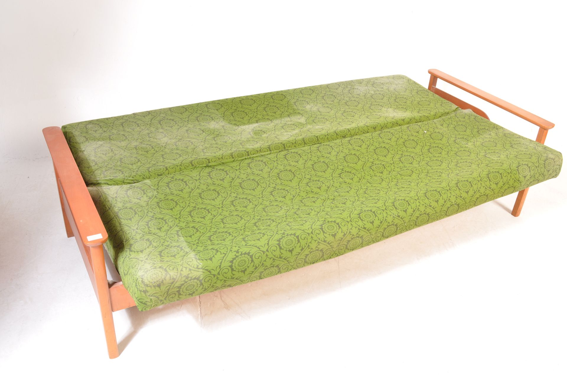 MID 20TH CENTURY TEAK WOOD FRAME SOFA SETTEE DAYBED - Image 3 of 5