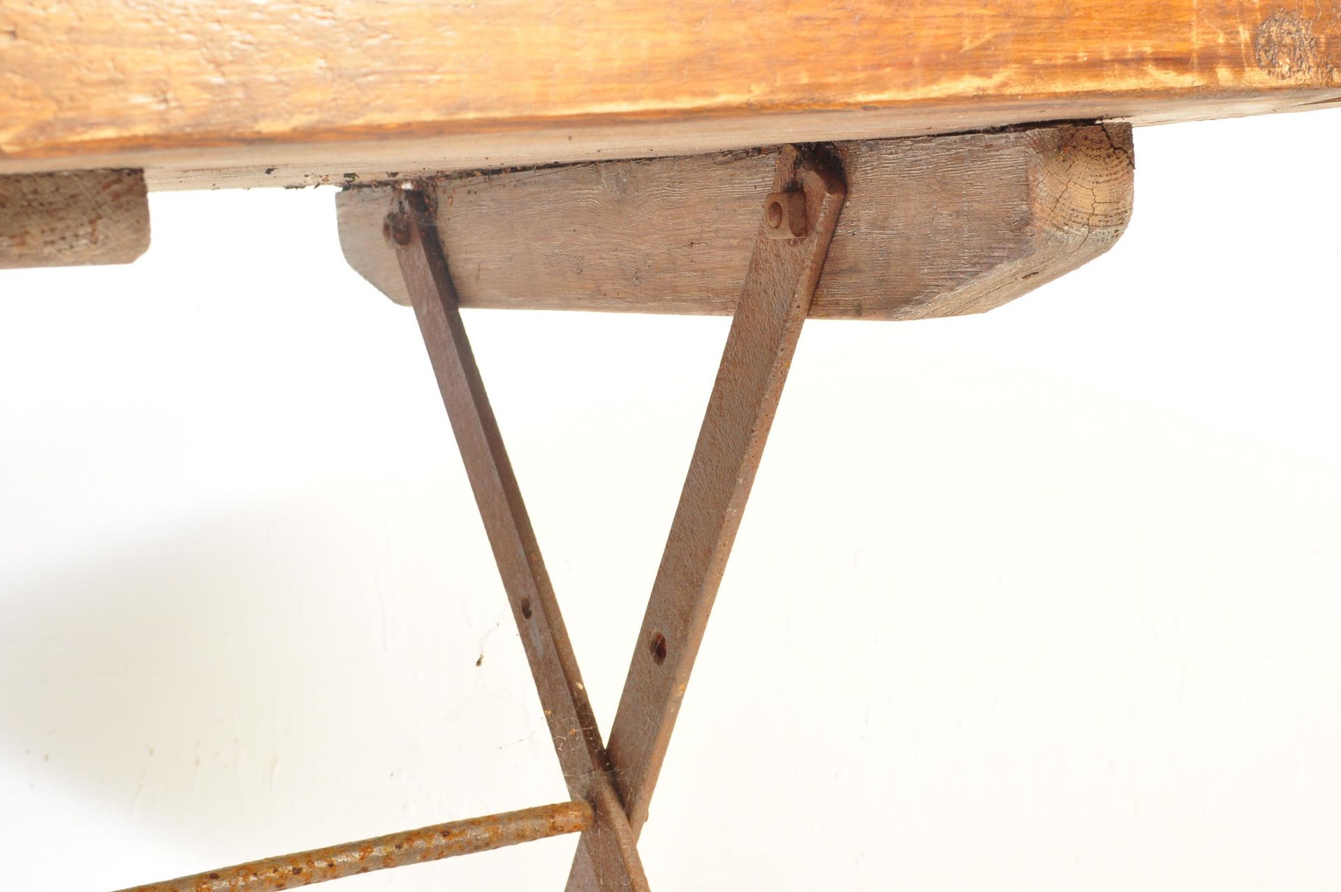 MID 20TH CENTURY OAK AND IRON FACTORY INDUSTRIAL TABLE - Image 5 of 5