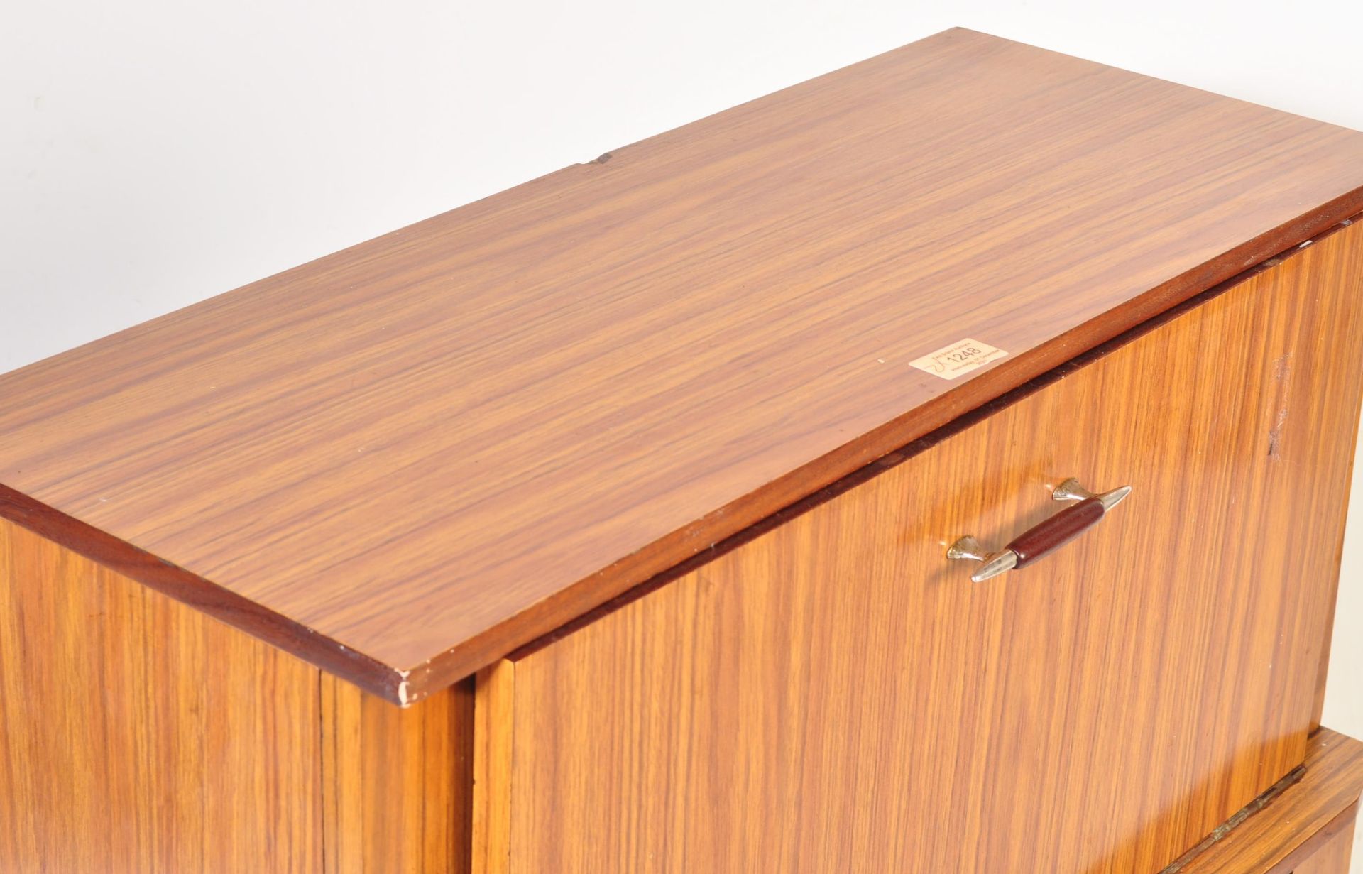 VINTAGE MID 20TH CENTURY CIRCA 1960S COCKTAIL CABINET & SIDEBOARD - Image 3 of 6