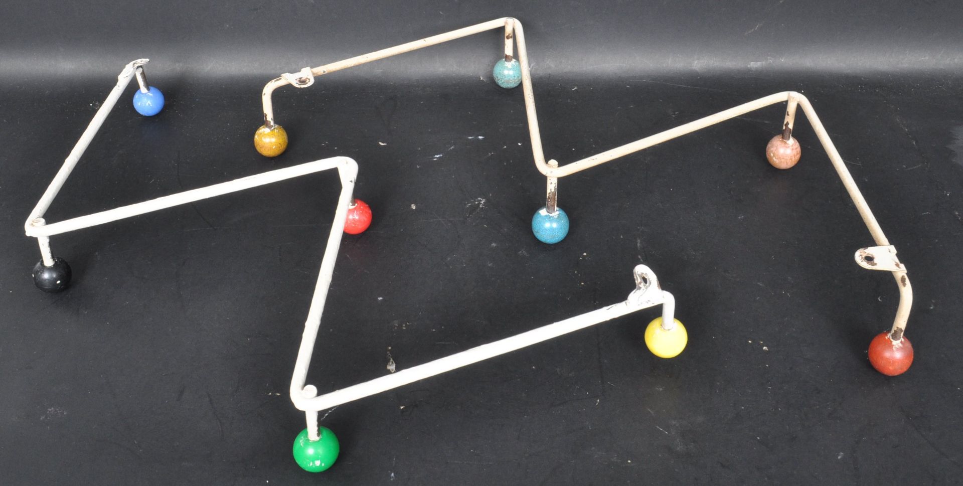 TWO RETRO VINTAGE 20TH CENTURY ATOMIC COAT HANGERS - Image 6 of 6