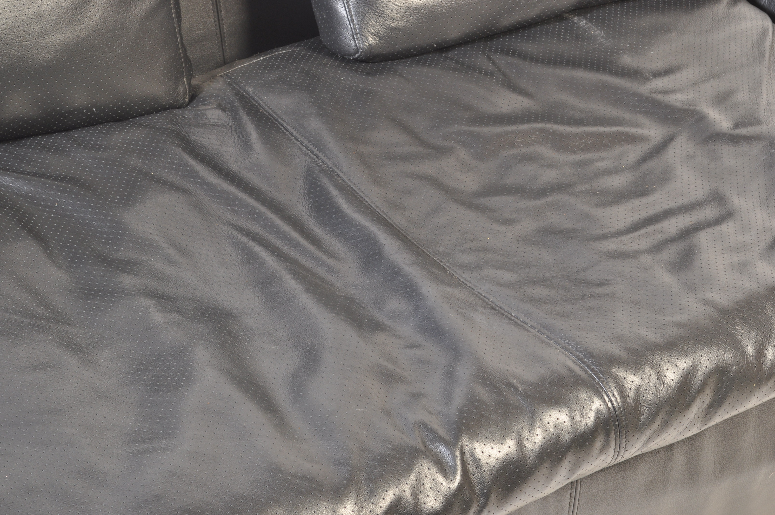 21ST CENTURY HABITAT BLACK LEATHER SOFA - Image 3 of 6