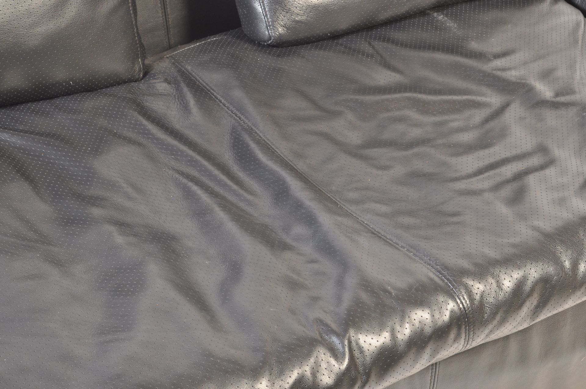 21ST CENTURY HABITAT BLACK LEATHER SOFA - Image 3 of 6