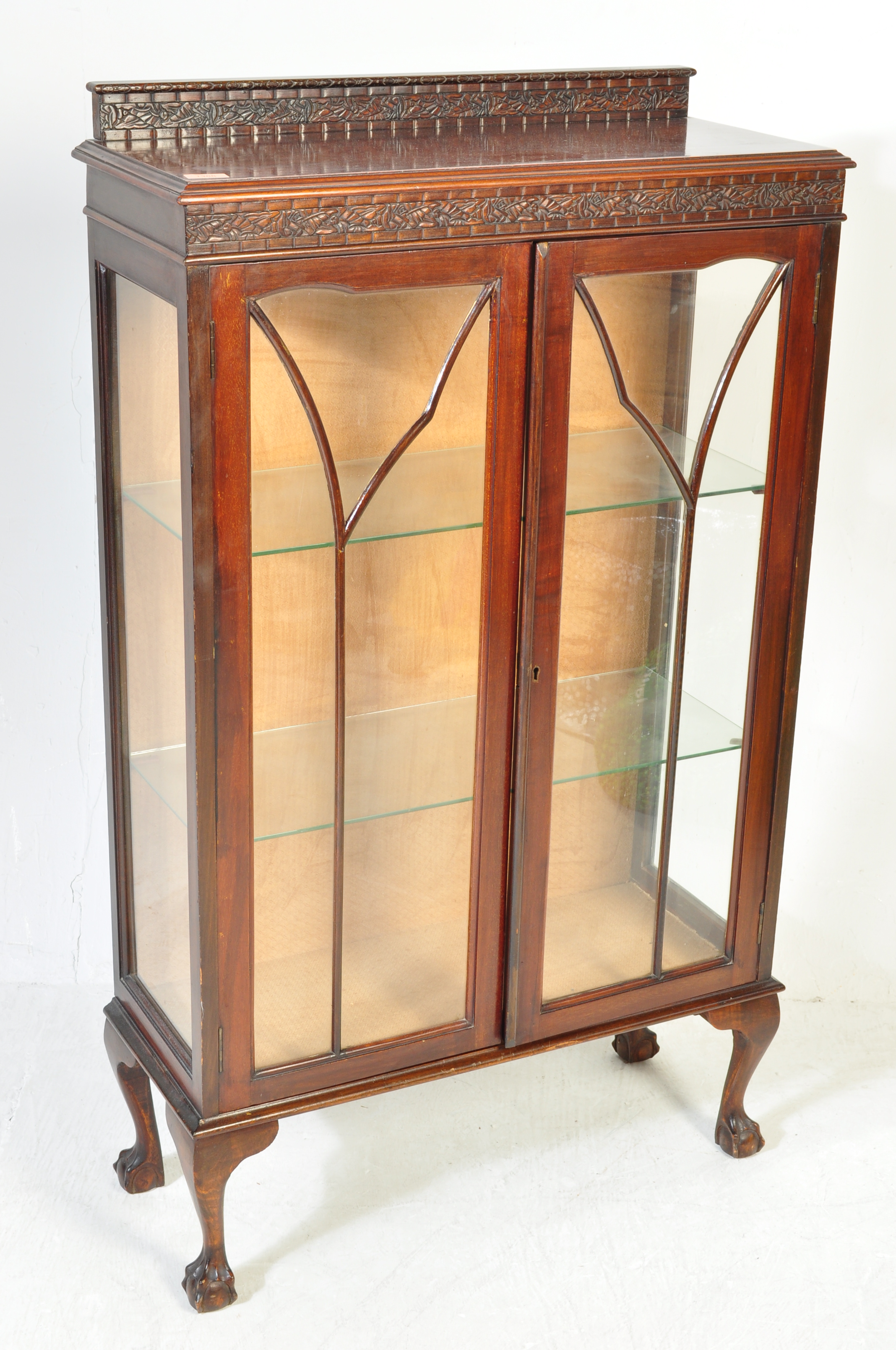 1930'S QUEEN ANNE REVIVAL MAHOGANY CHINA DISPLAY CABINET - Image 2 of 6