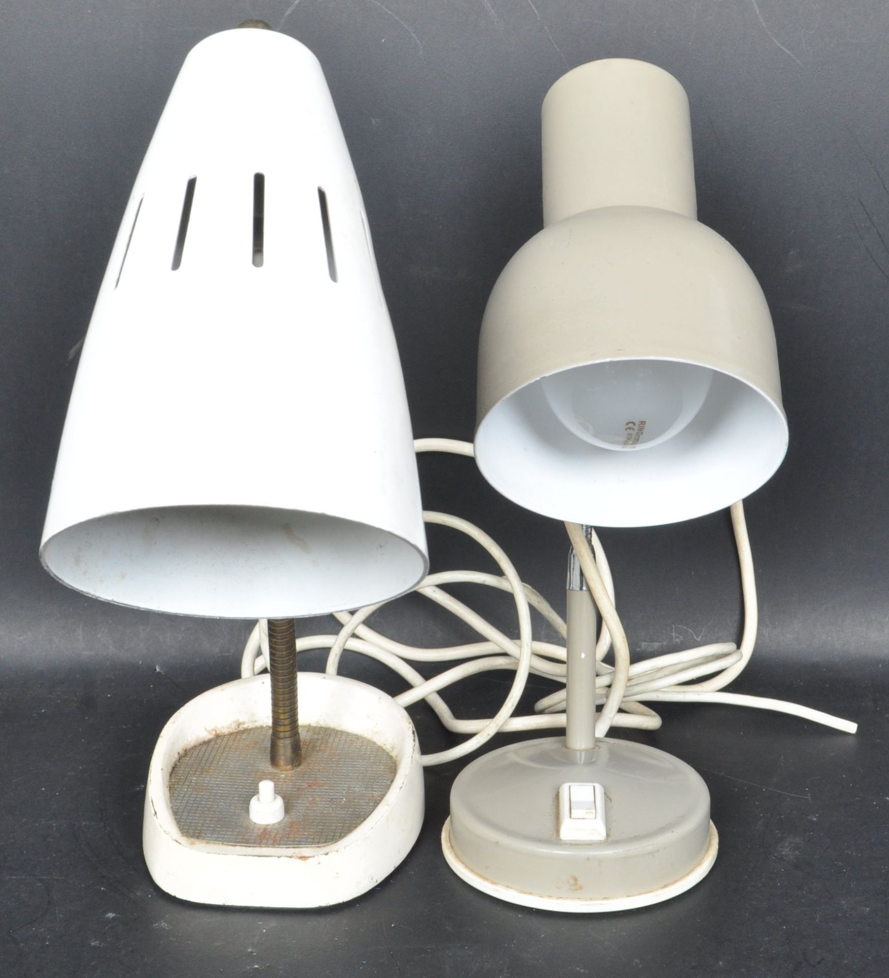 TWO RETRO VINTAGE MID 20TH CENTURY DESKTOP LAMPS - Image 6 of 7