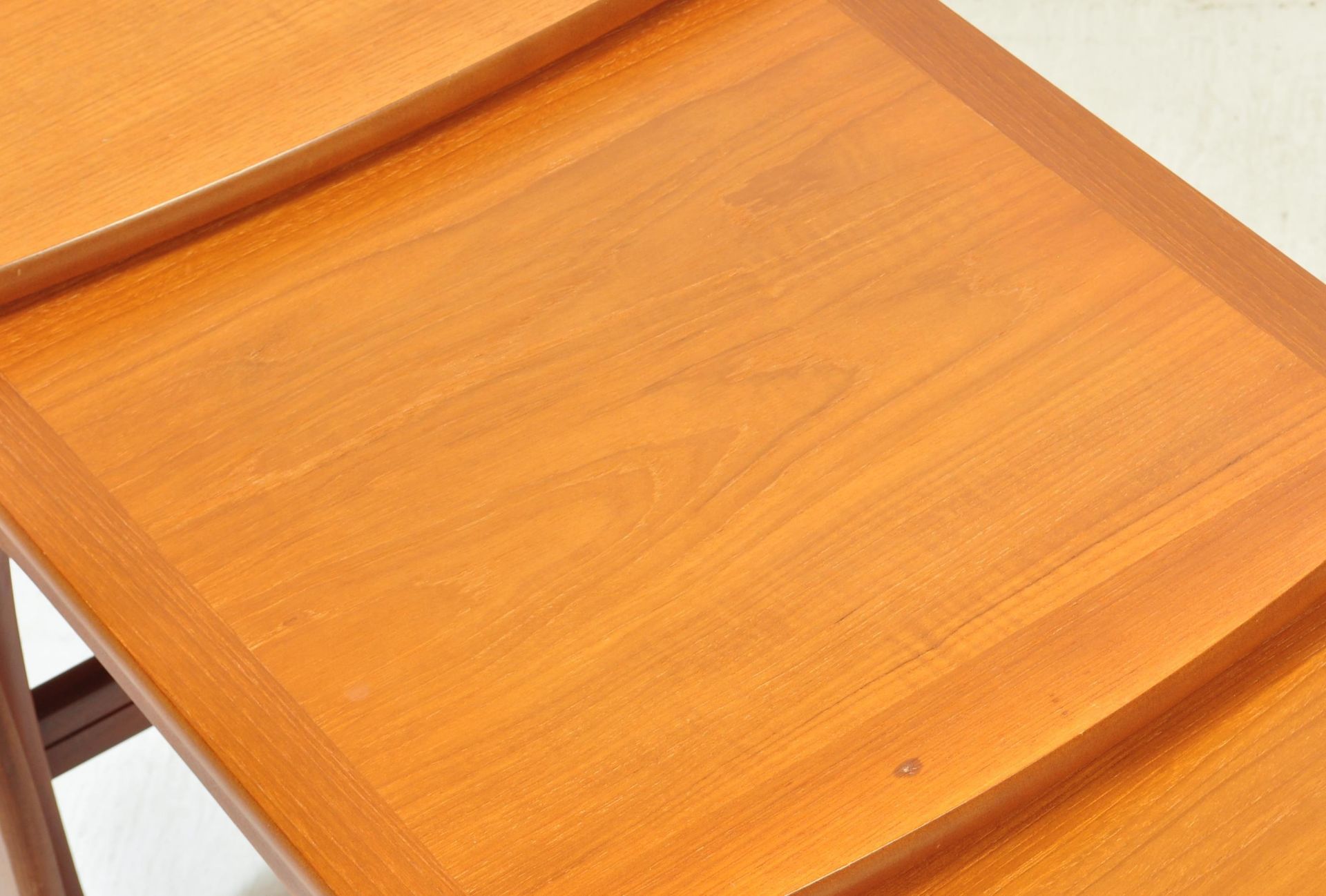 BRITISH MODERN DESIGN - NATHAN TEAK NEST OF TABLES - Image 4 of 6