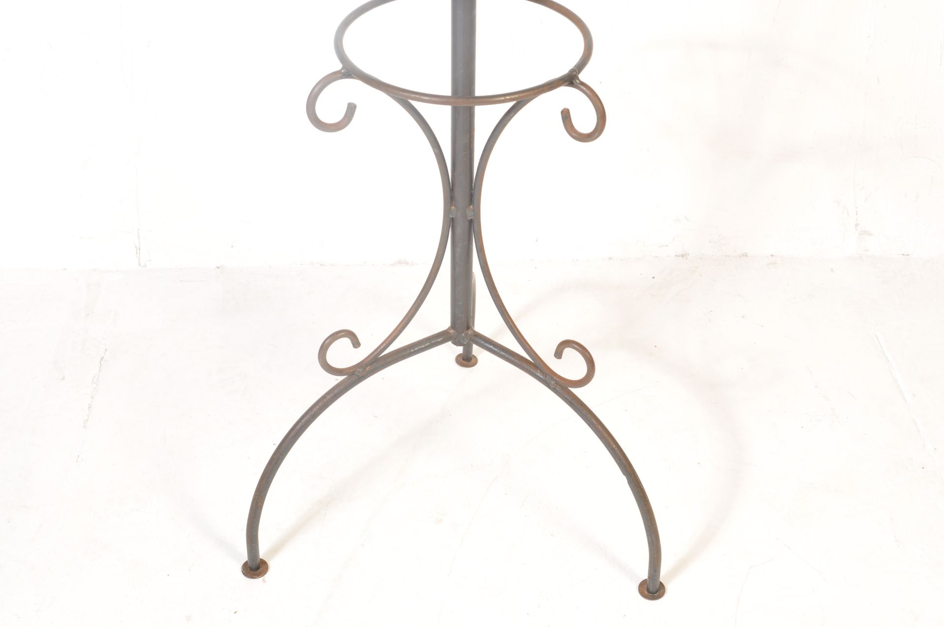 VINTAGE 20TH CENTURY THONET STYLE METAL COST STAND - Image 4 of 4