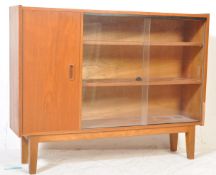 MID 20TH CENTURY TEAK WOOD AND GLASS BOOKCASE / DISPLAY CABINET