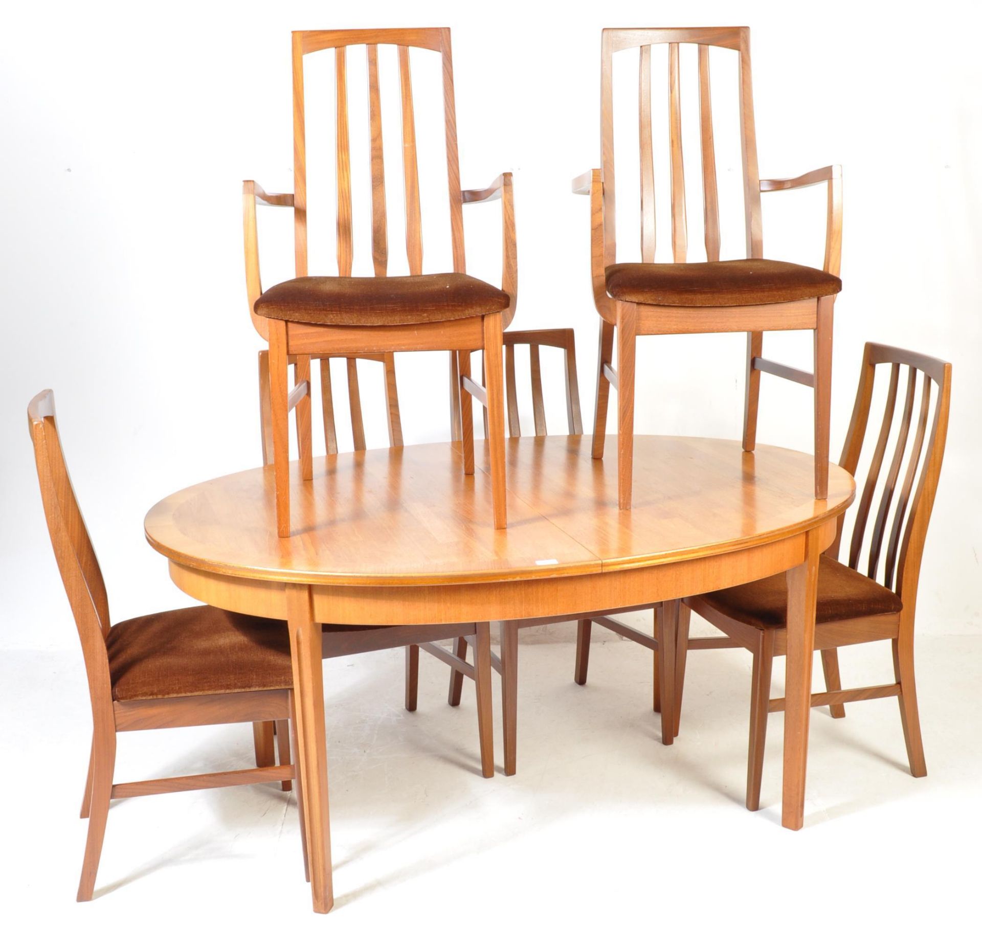 MID 20TH CENTURY TEAK WOOD DINNIG SUITE BY WILLIAM LAWRENCE - Image 2 of 9