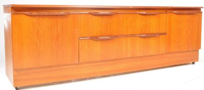 RETRO VINTAGE MID 20TH CENTURY TEAKWOOD SIDEBOARD CREDENZA