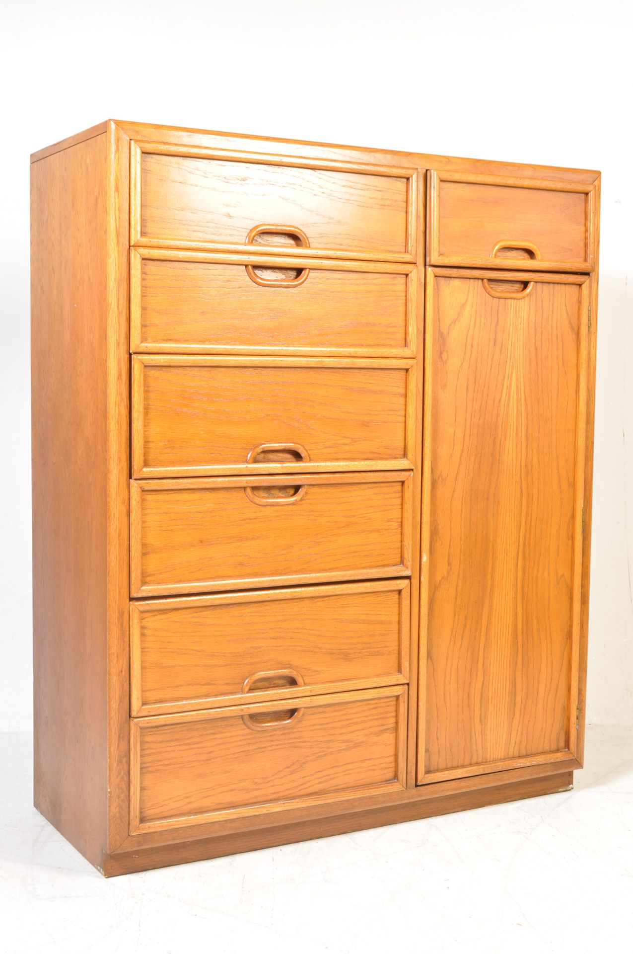 VINTAGE 20TH CENTURY TEAK CHEST OF DRAWERS