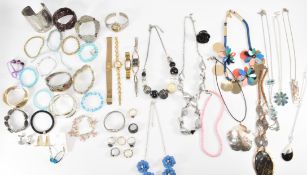 COLLECTION OF VINTAGE COSTUME JEWELLERY