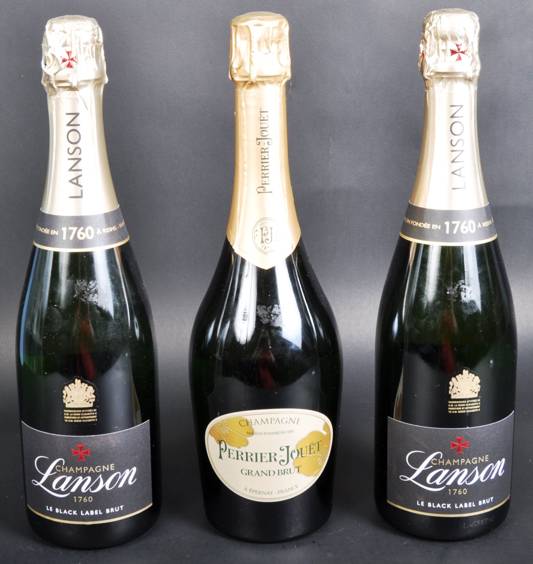 A SELECTION OF VINTAGE BRUT CHAMPAGNE - Image 2 of 5