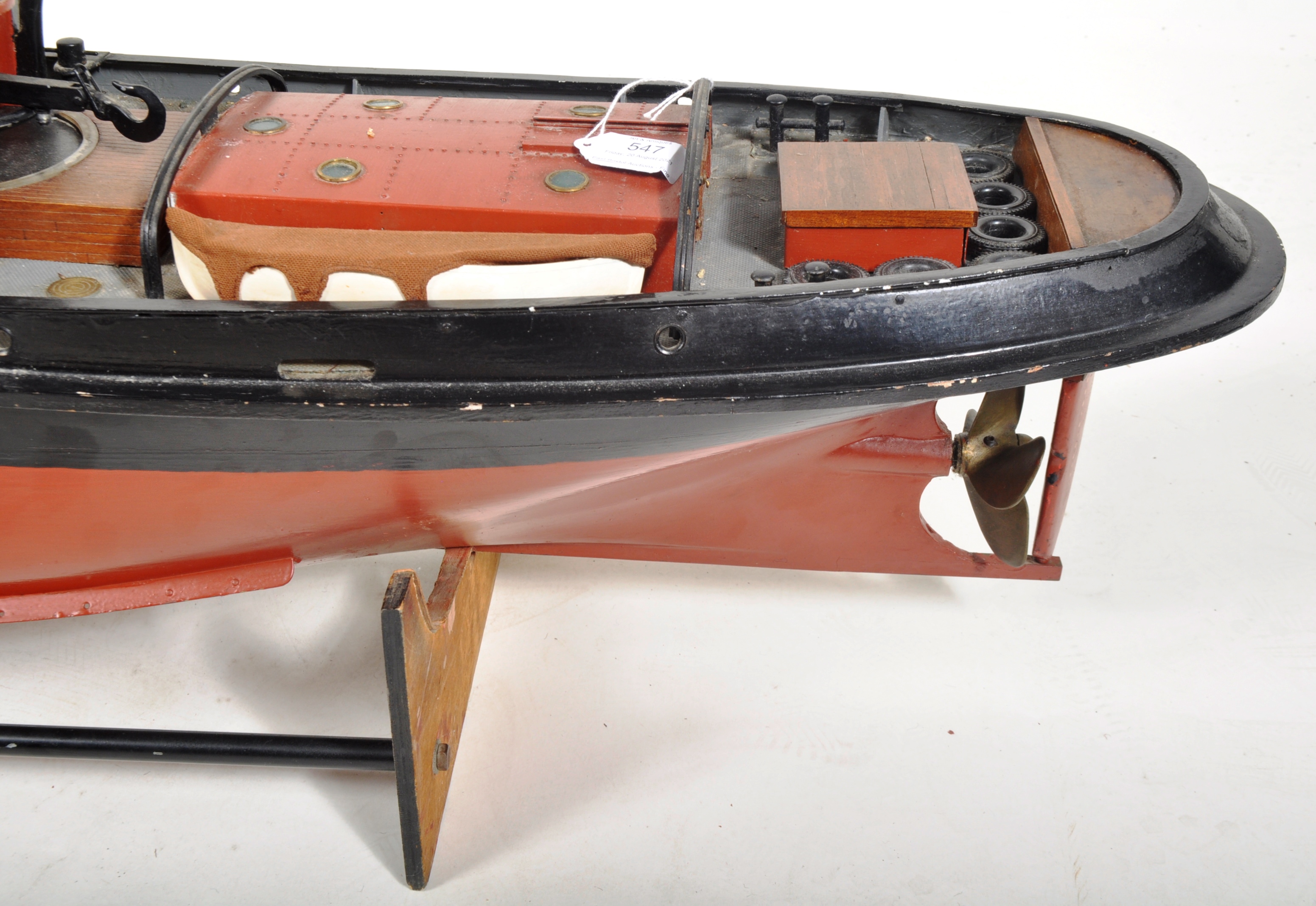 20TH CENTURY SCRATCH BUILT MODEL OF A 19TH CENTURY TUG BOAT - Image 3 of 9