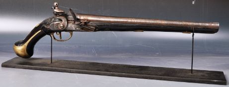 18TH CENTURY BELGIUM FLINTLOCK PISTOL ON STAND