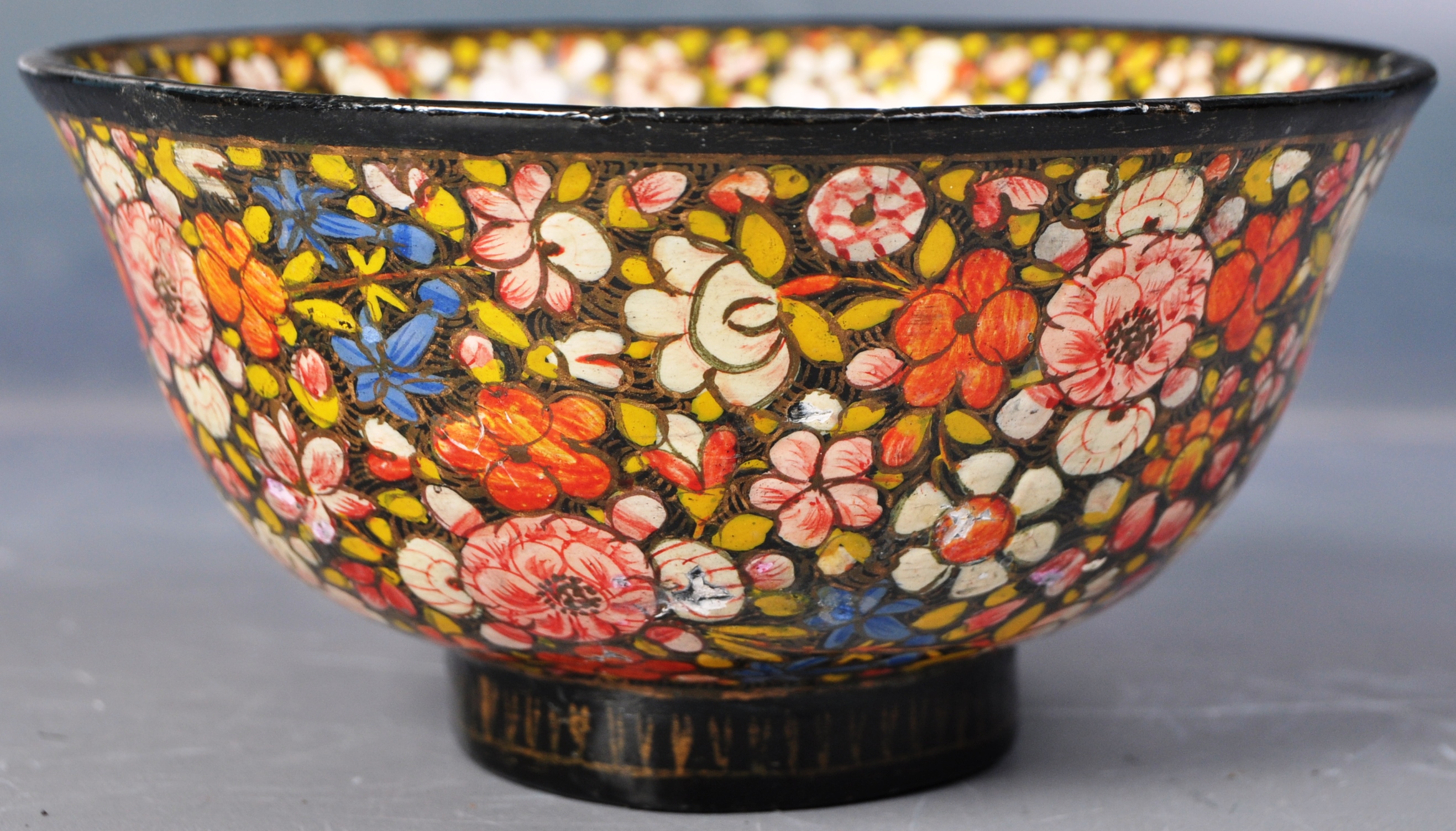 LATE 19TH CENTURY INDIAN KASHMIR PAPIER MACHE PAINTED BOWL