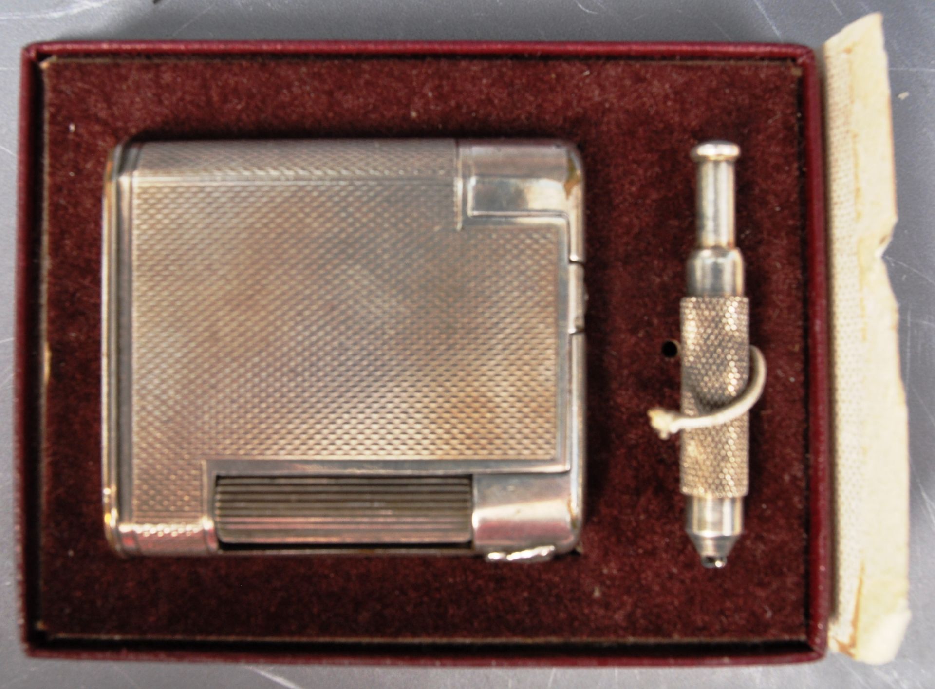 EARLY 20TH CENTURY THE CHARLES BOXED LIGHTER - Bild 2 aus 10