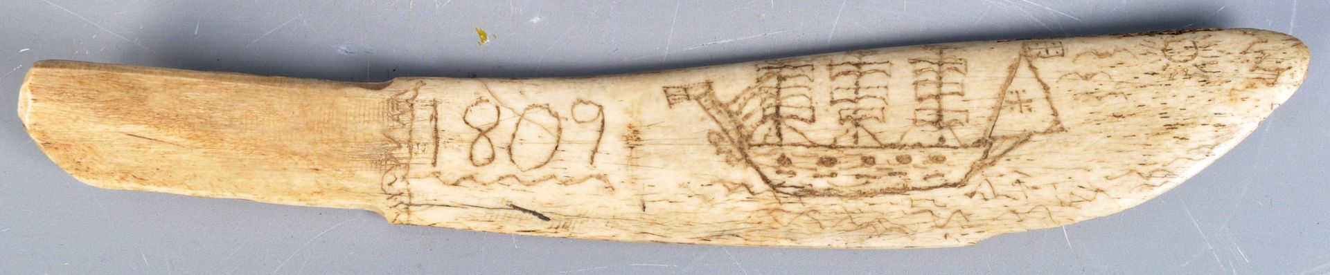 EARLY 19TH CENTURY GEORGE III SCRIMSHAW PAPER KNIFE - Image 2 of 9