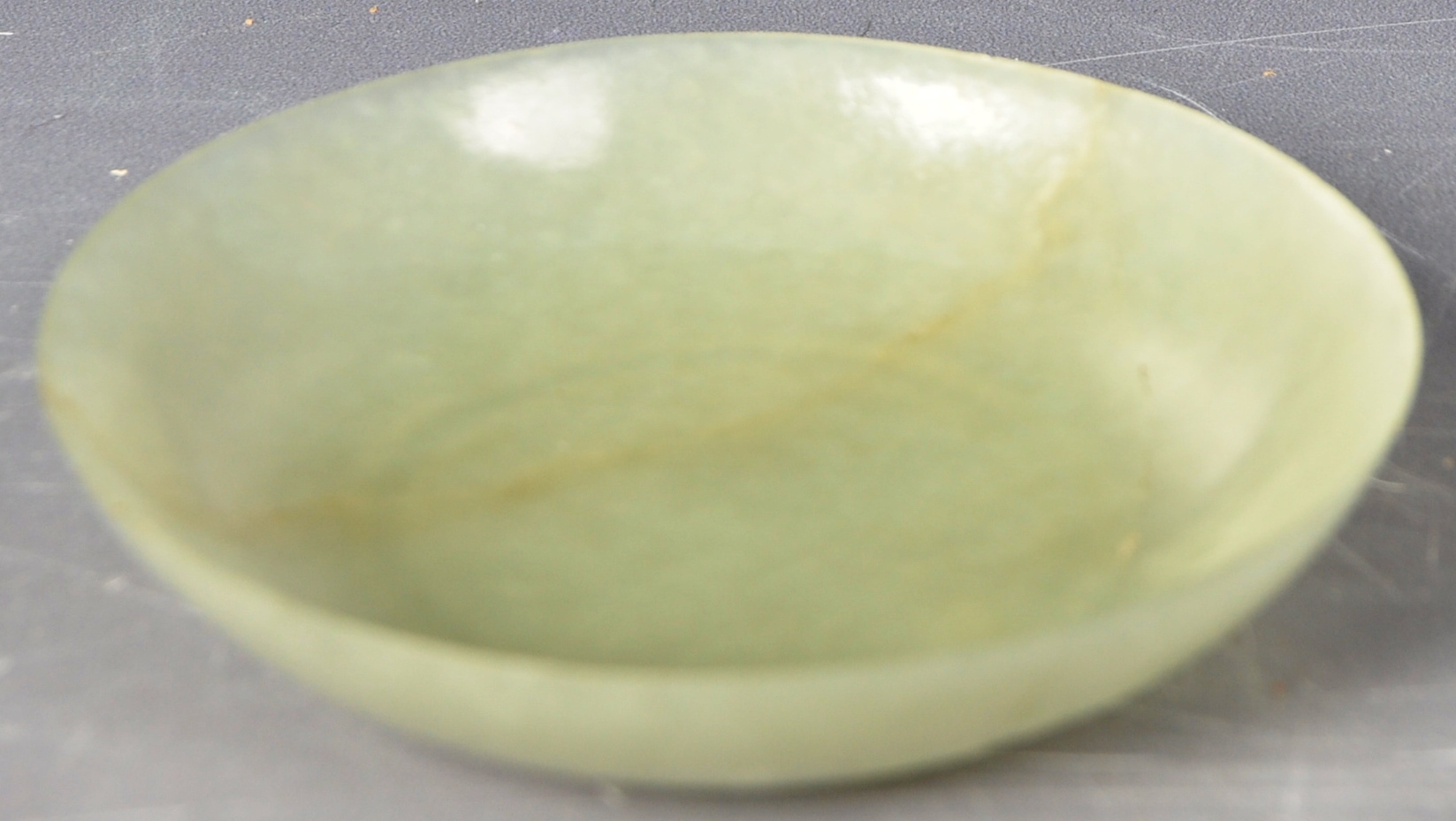 19TH CENTURY CHINESE CARVED MUTTON FAT JADE DISH - Image 2 of 4