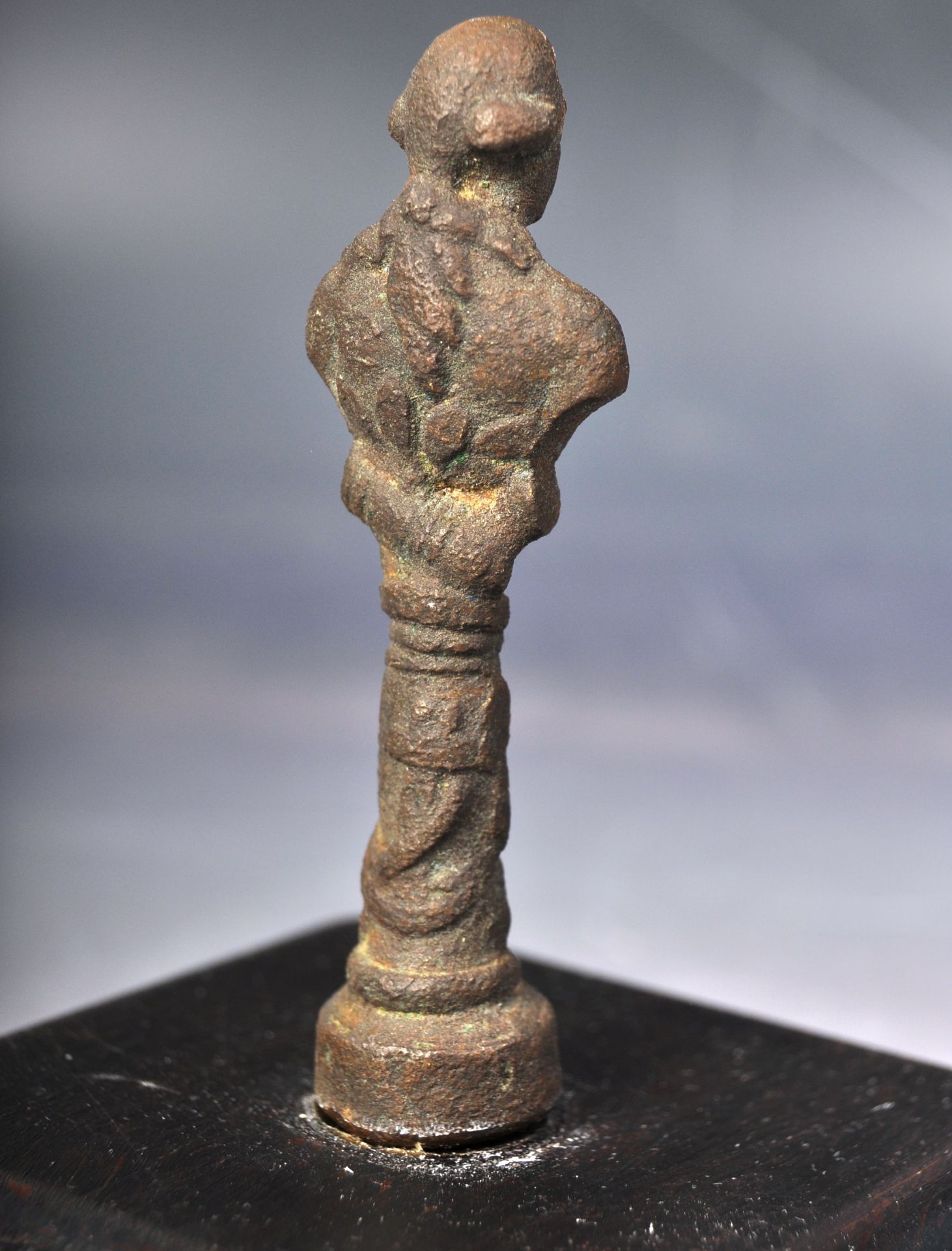 18TH CENTURY LEAD PIPE TAMPER IN THE FORM OF A GENTLEMAN - Image 5 of 6