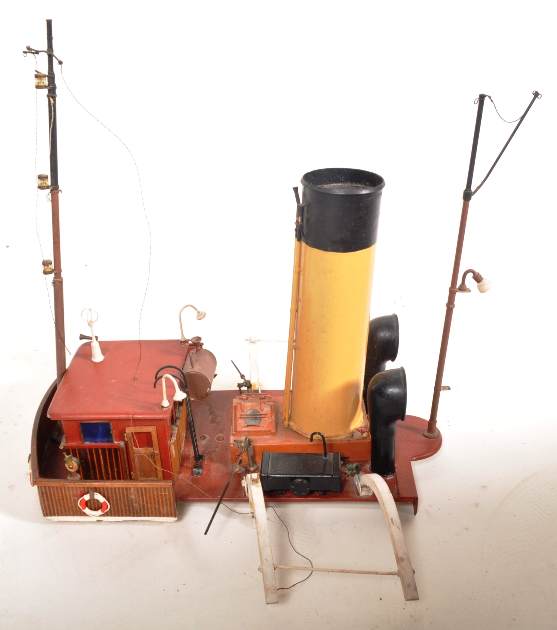 20TH CENTURY SCRATCH BUILT MODEL OF A 19TH CENTURY TUG BOAT - Image 9 of 9