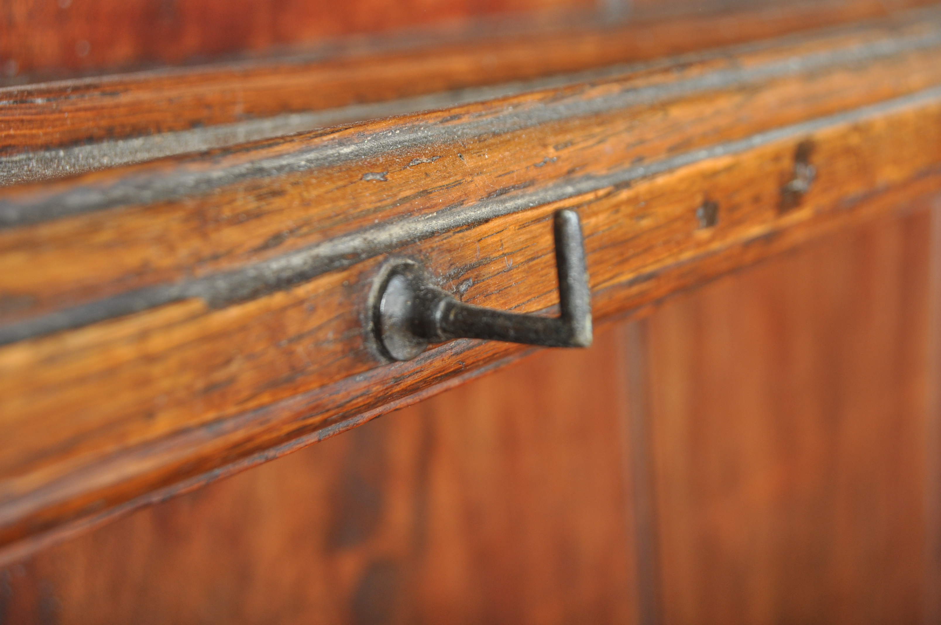 18TH CENTURY GEORGE II OAK KITCHEN DRESSER - Image 11 of 11