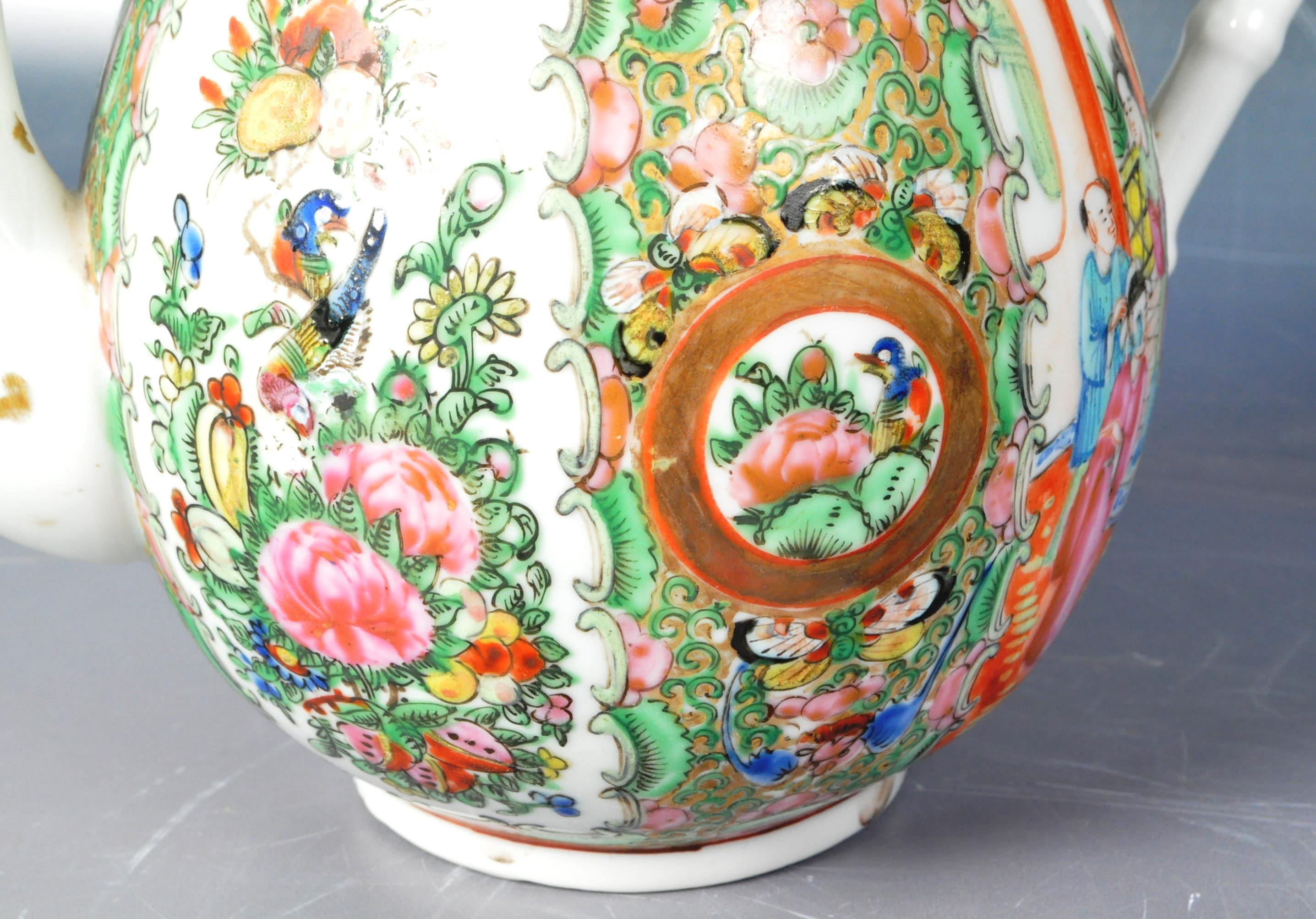 19TH CENTURY CHINESE CANTONESE PORCELAIN TEAPOT - Image 4 of 9