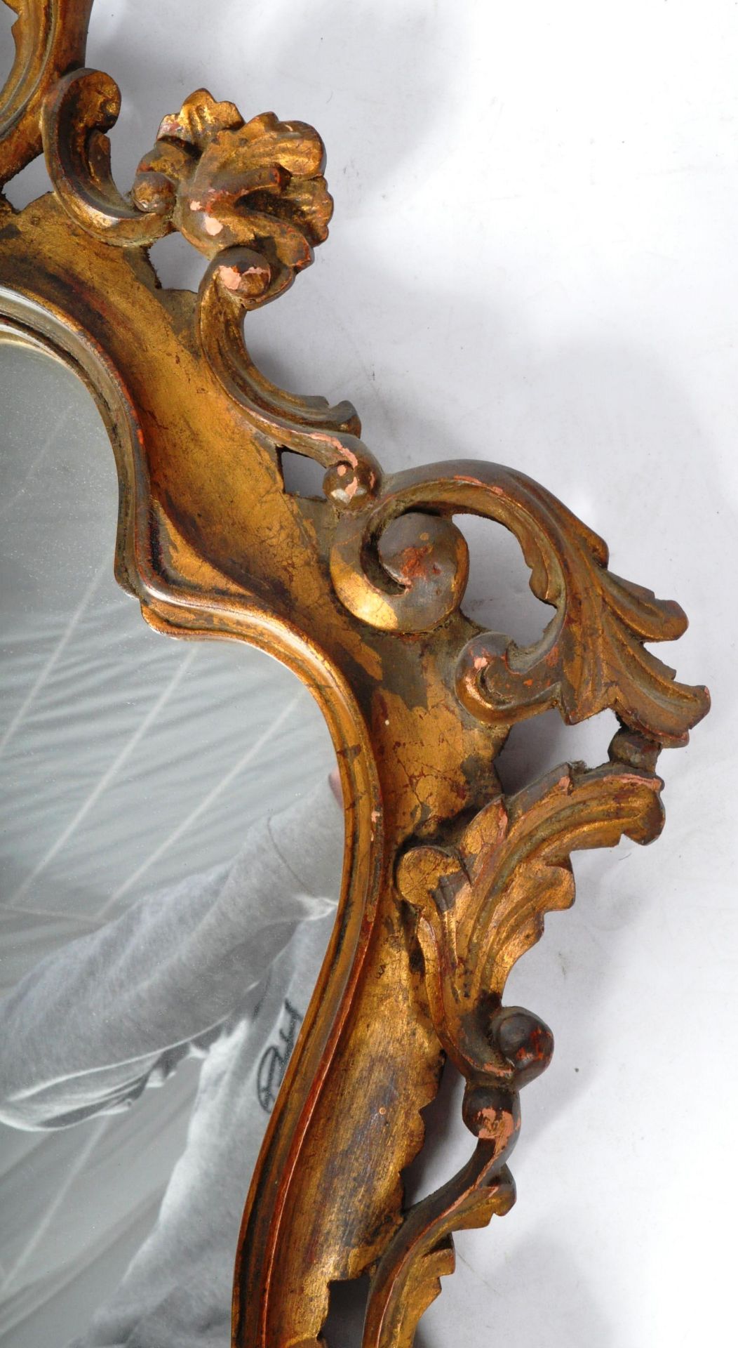 19TH CENTURY ITALIAN FLORENTINE GILT GESSO CARVED WALL MIRROR - Image 3 of 6